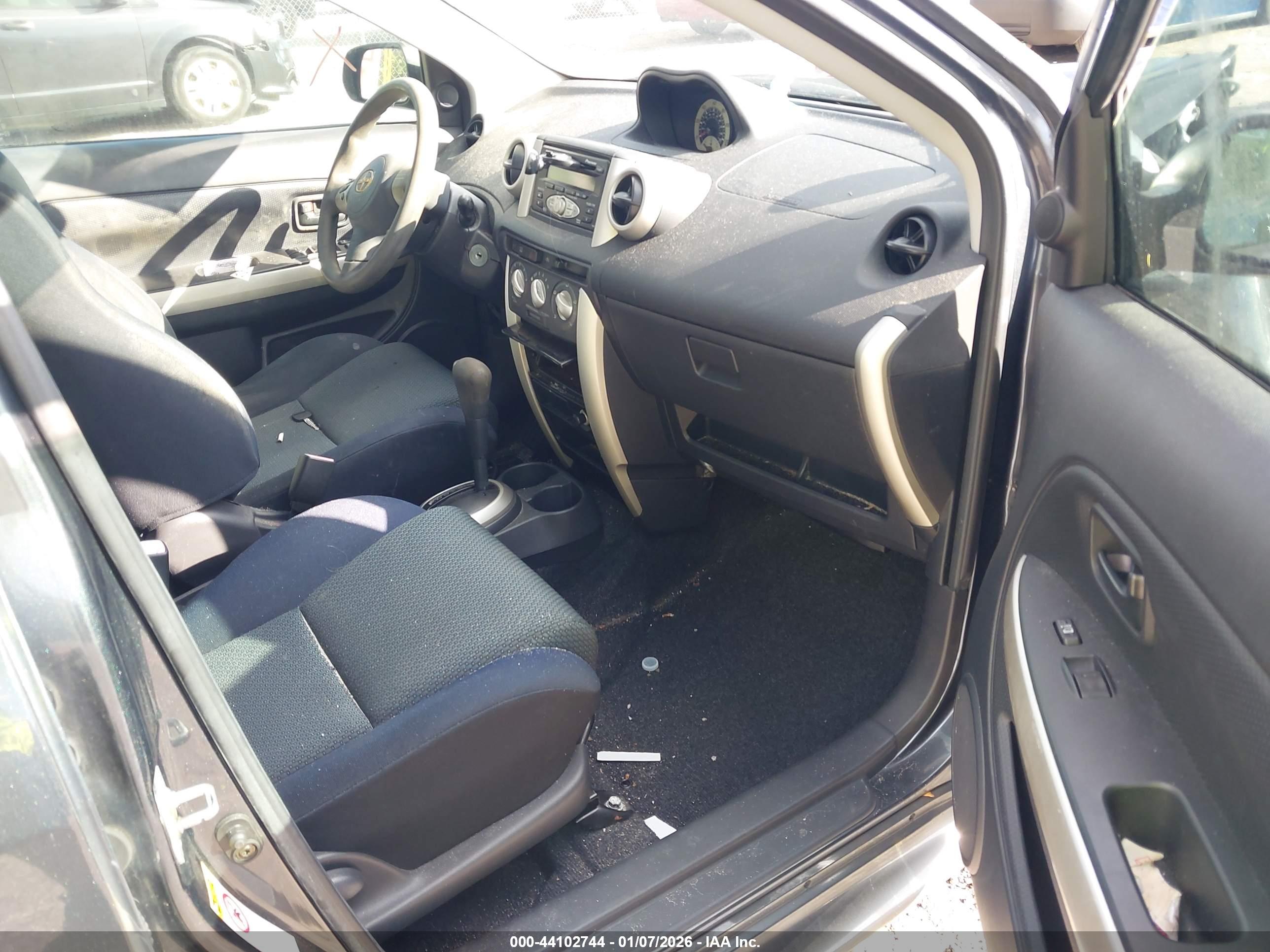SCION XA image 5