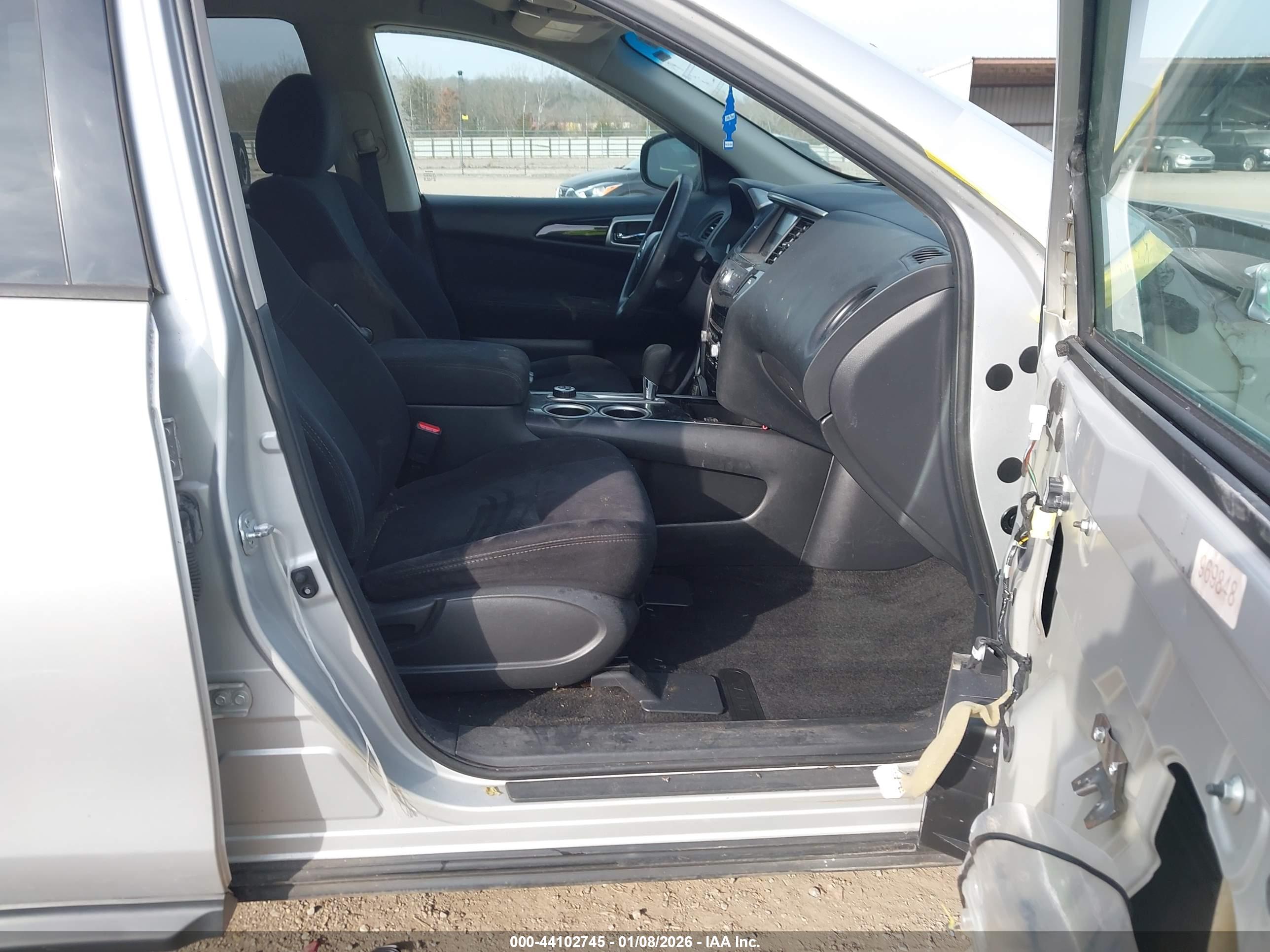NISSAN PATHFINDER image 5