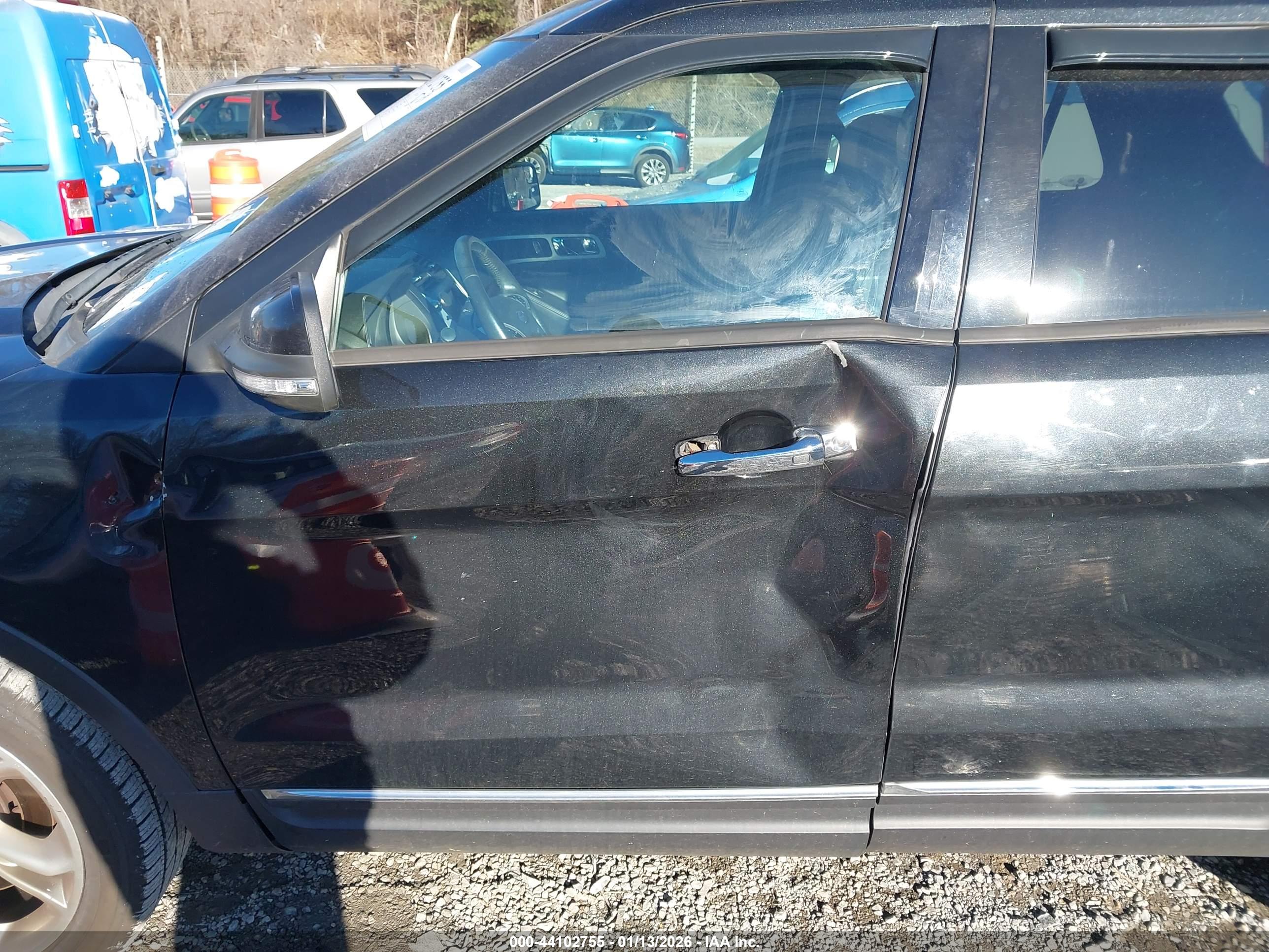 FORD EXPLORER image 6