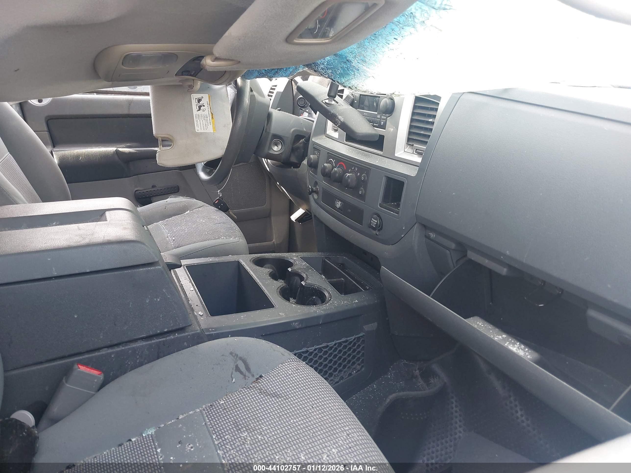 DODGE RAM image 5