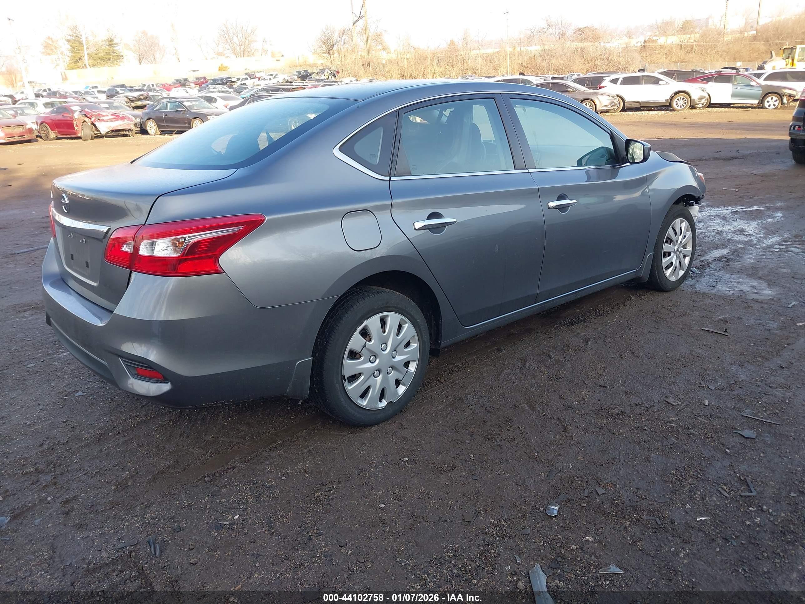 NISSAN SENTRA image 4