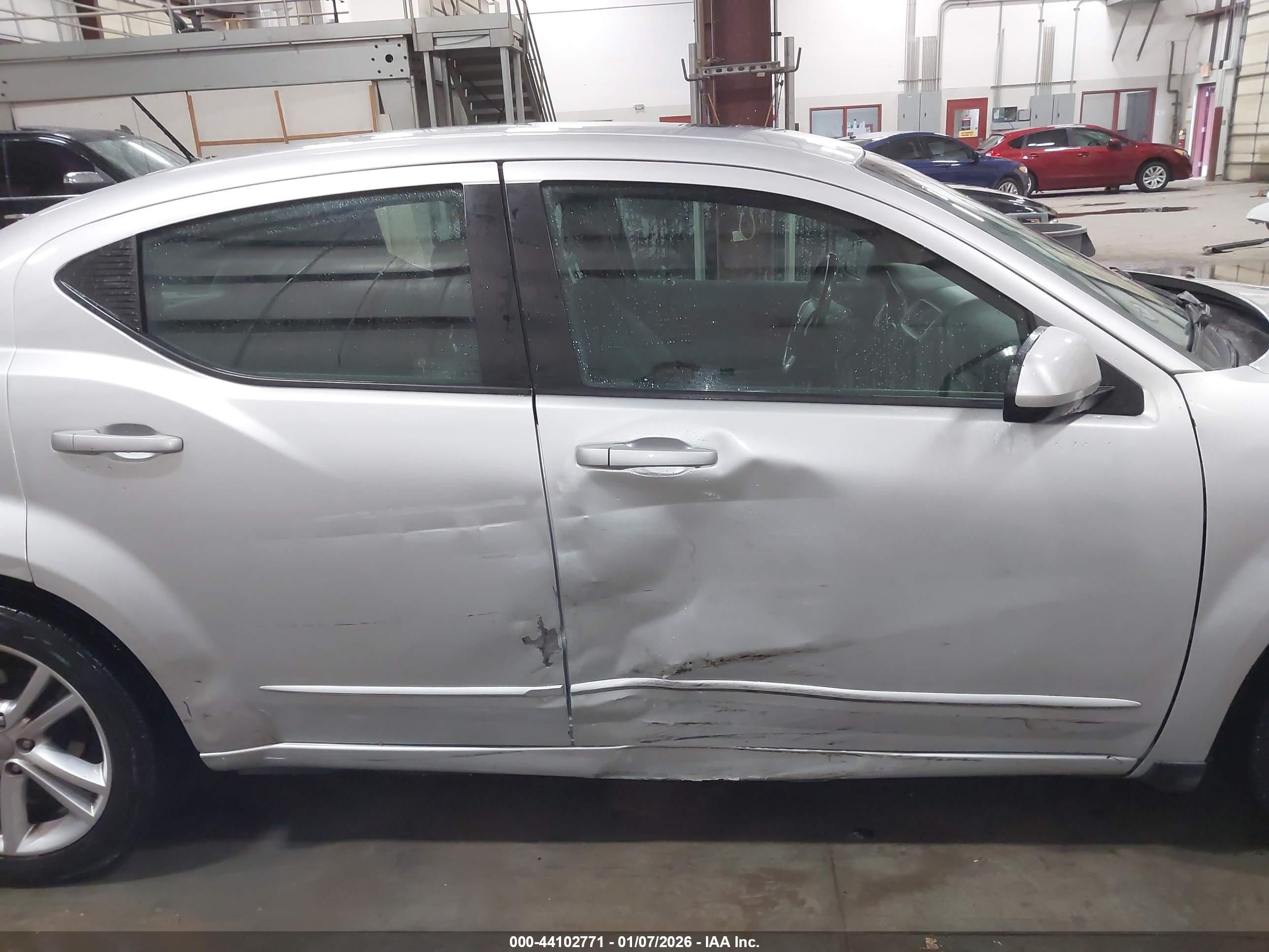 DODGE AVENGER image 6