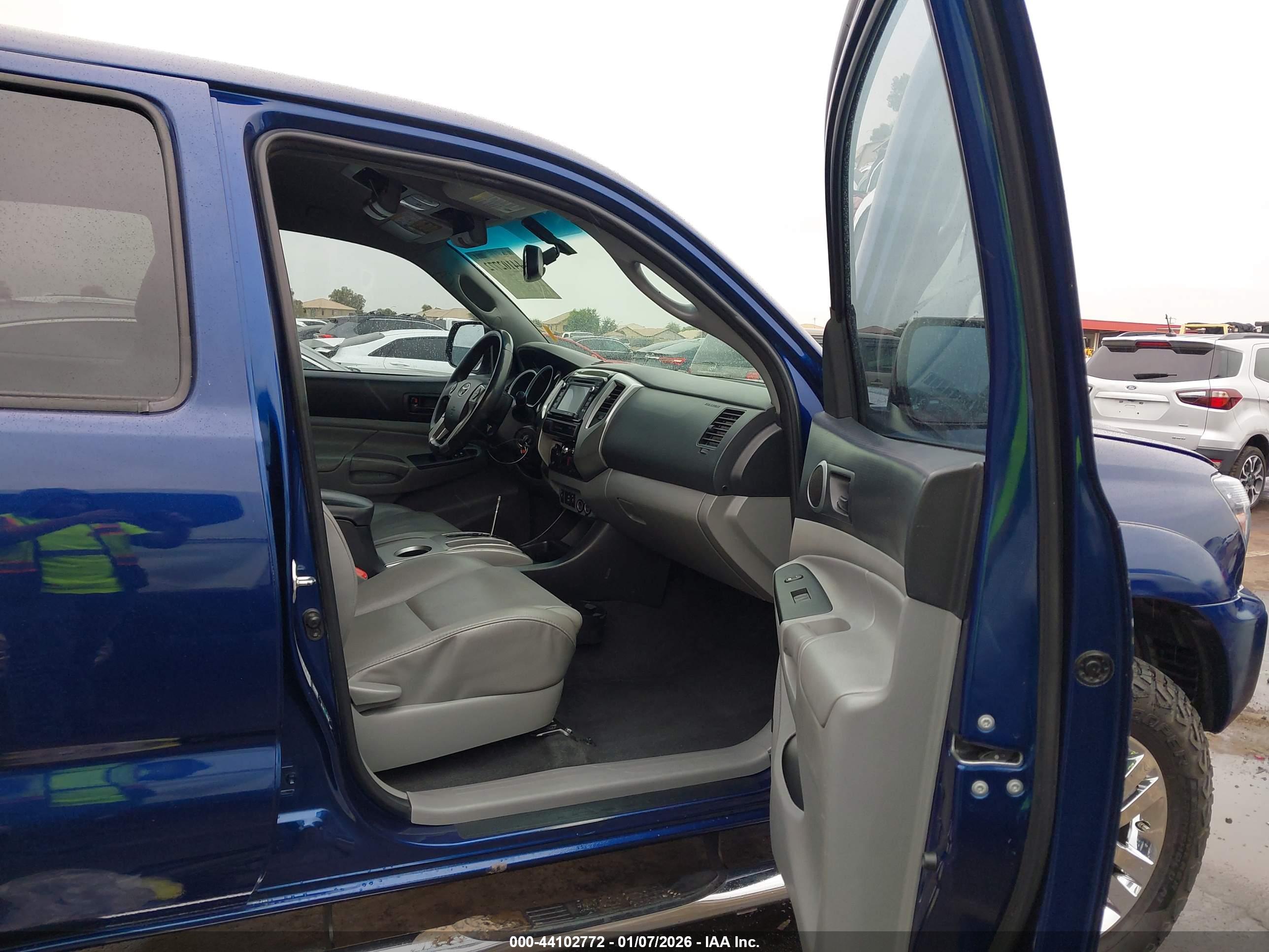 TOYOTA TACOMA image 5