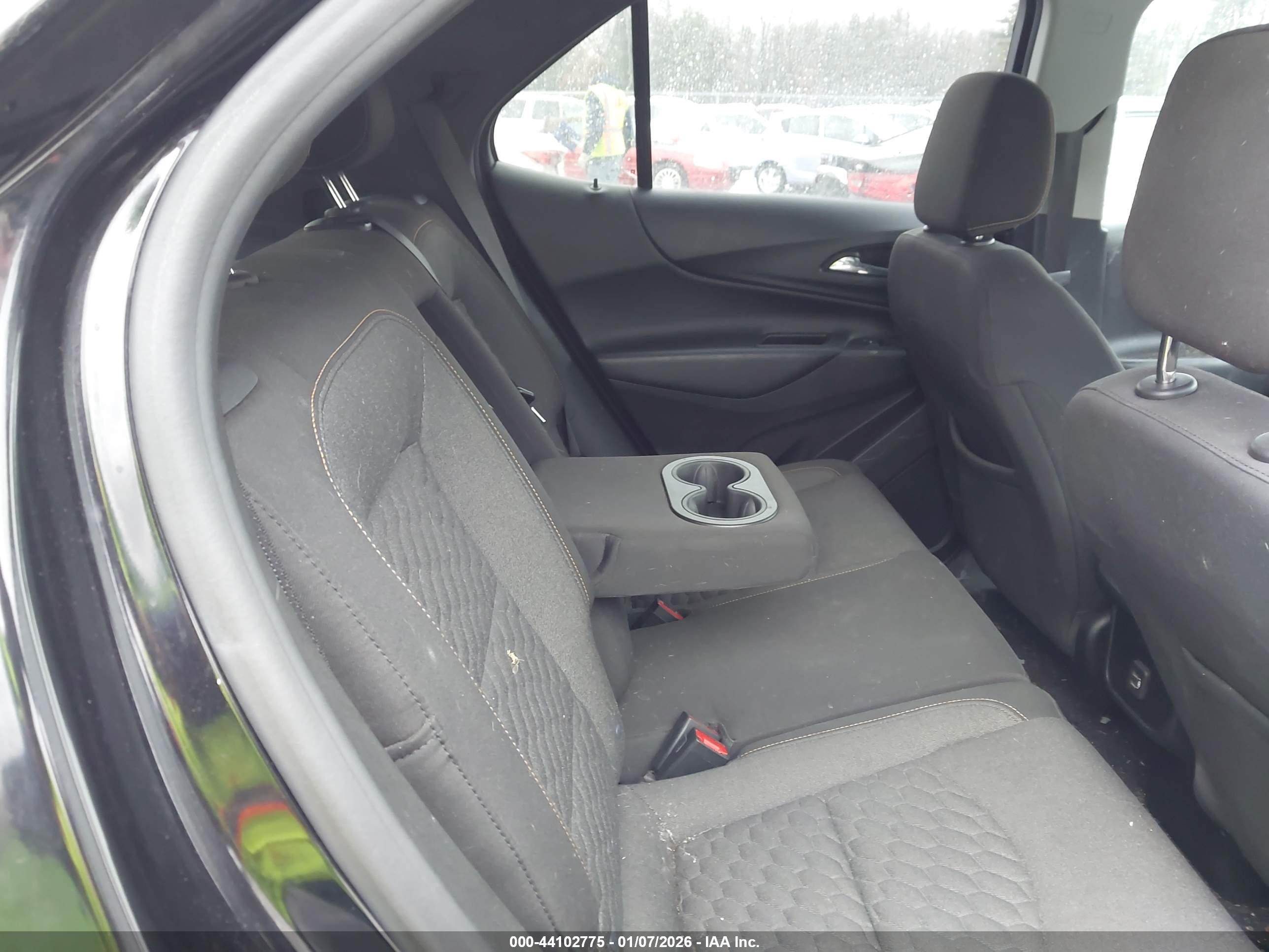 CHEVROLET EQUINOX image 8