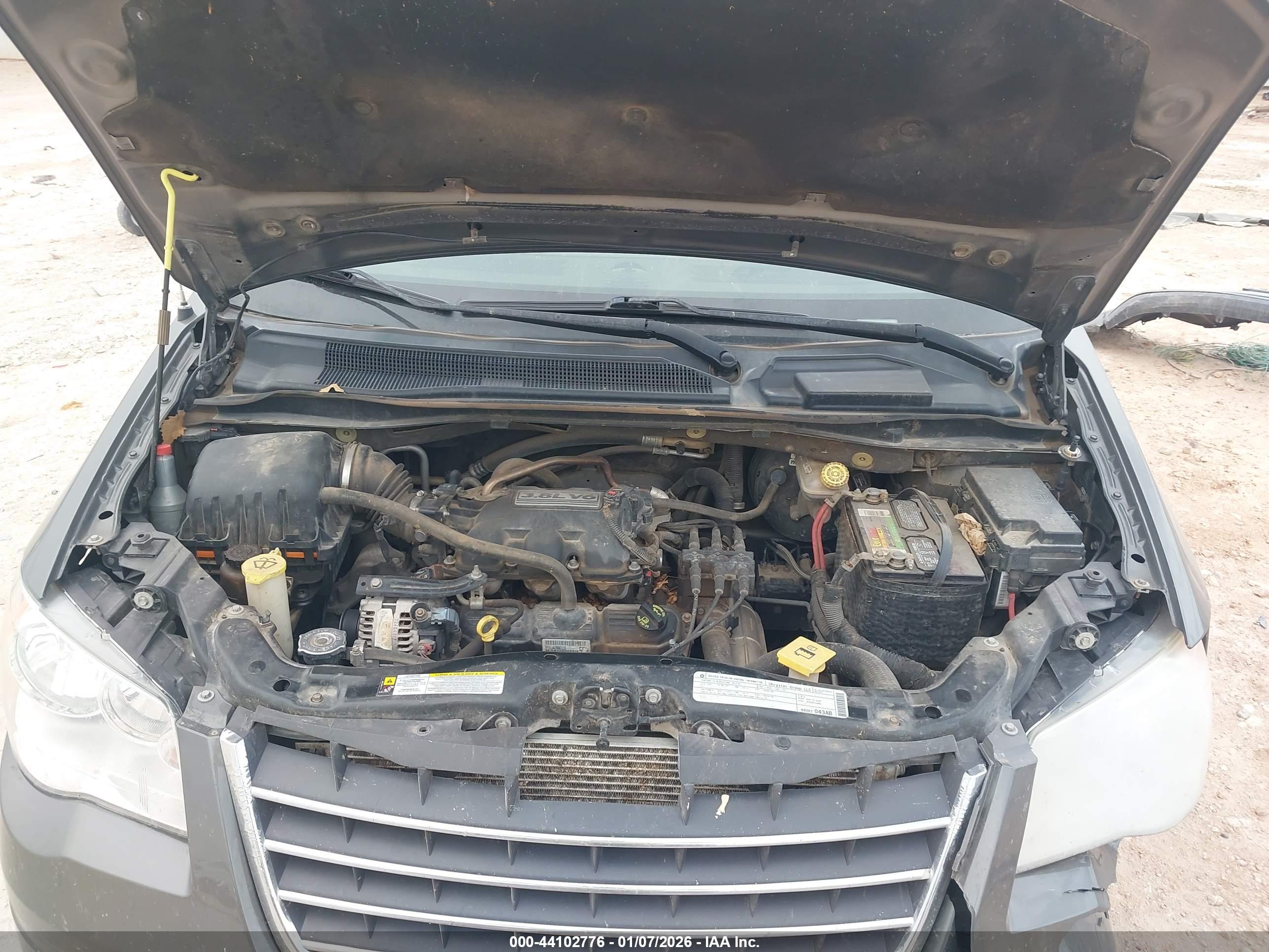 CHRYSLER TOWN image 10