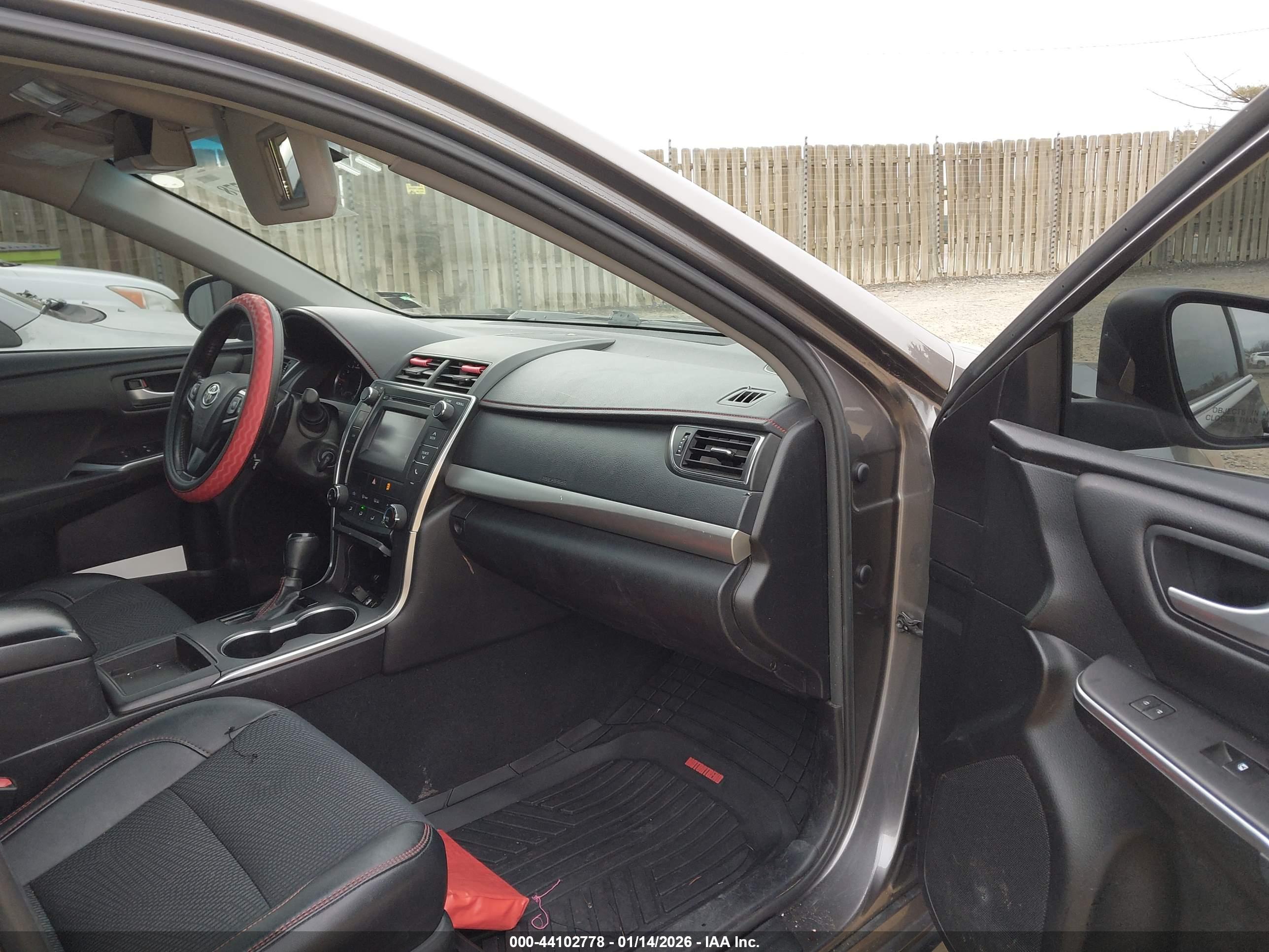 TOYOTA CAMRY image 5