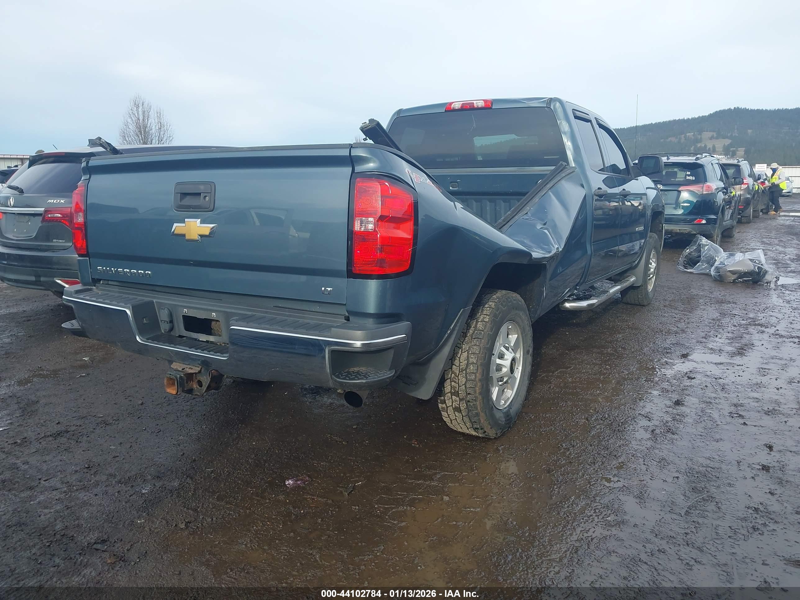 CHEVROLET SILVERADO image 4