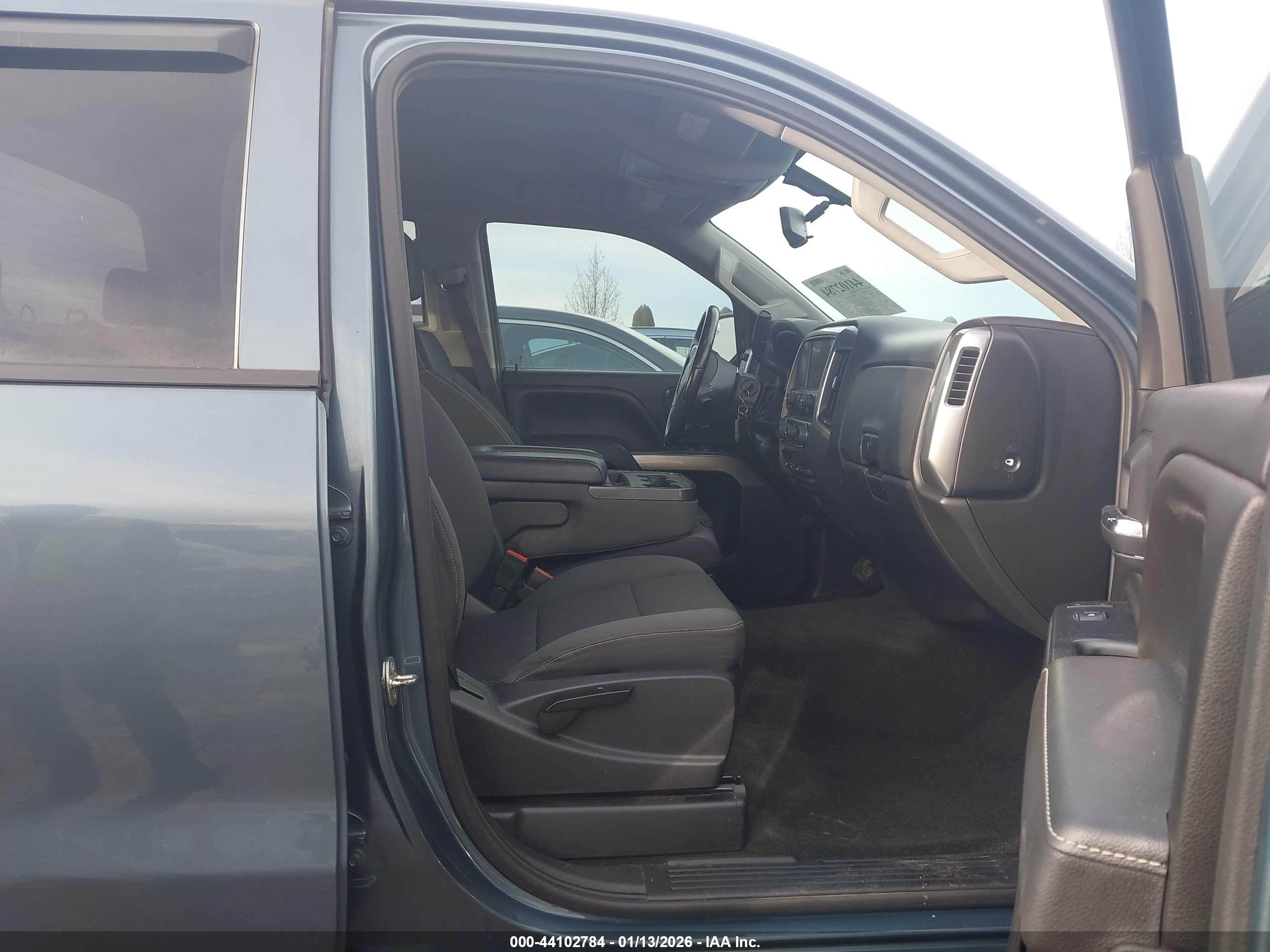 CHEVROLET SILVERADO image 5