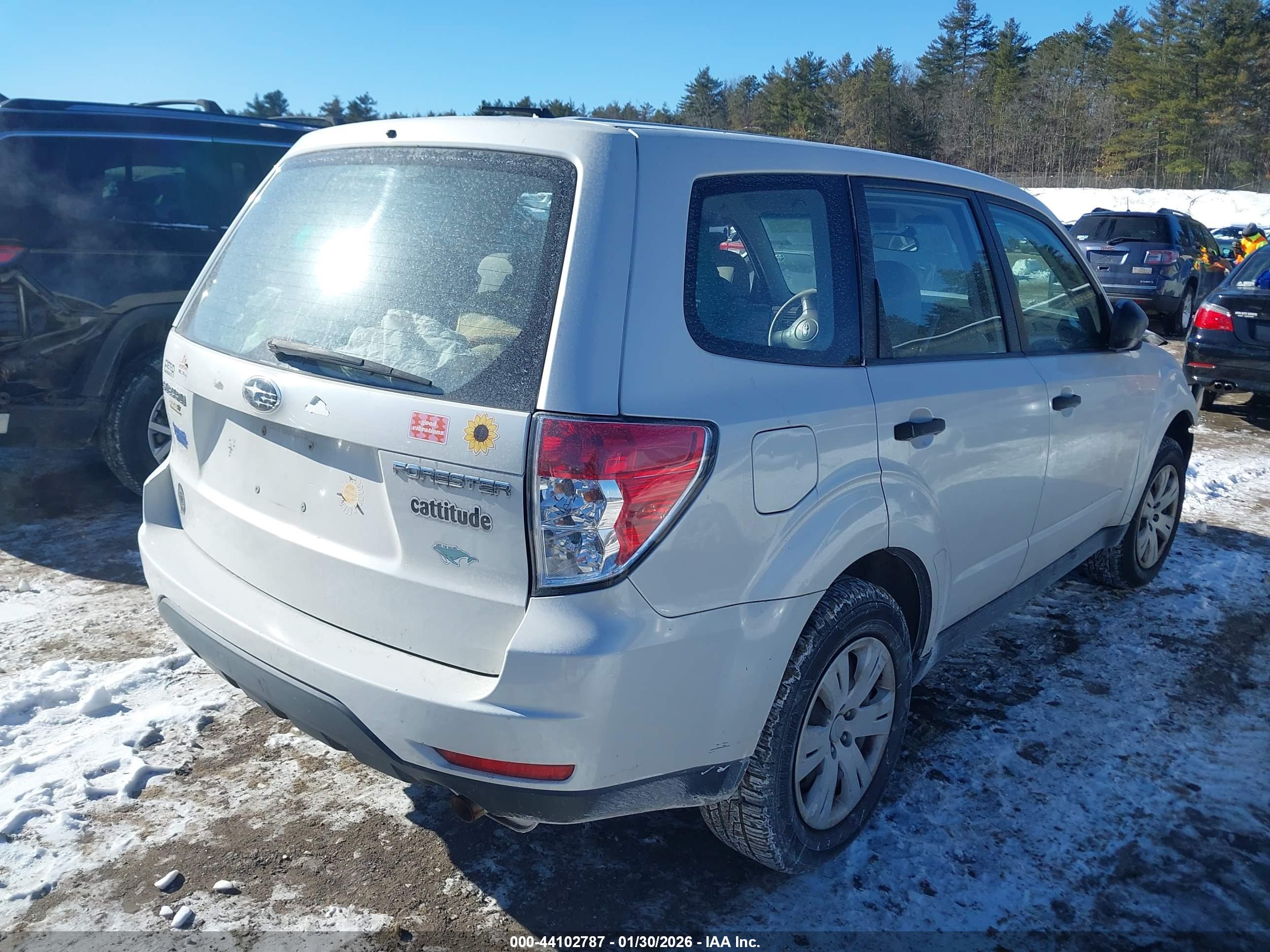 SUBARU FORESTER image 4