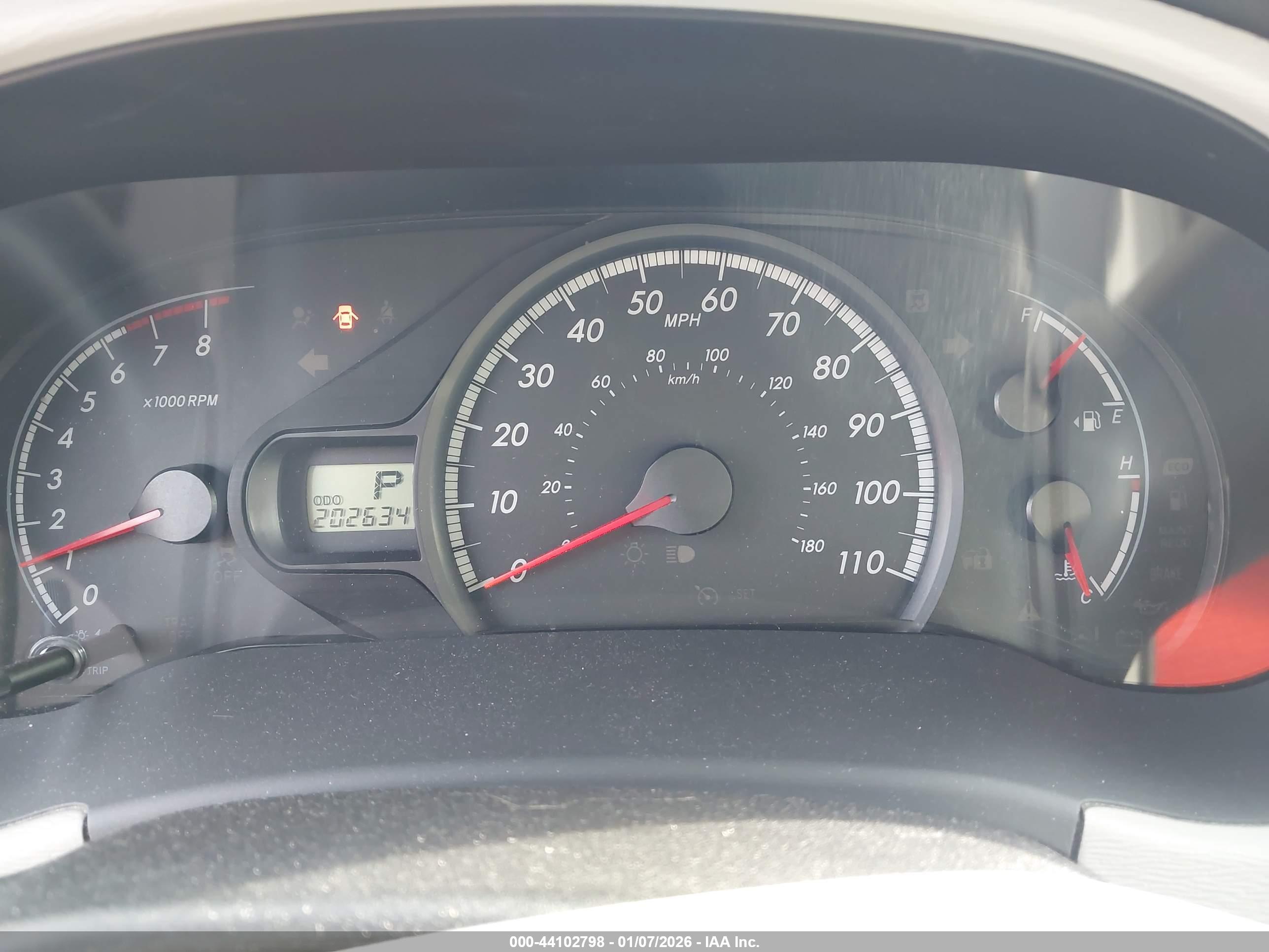 TOYOTA SIENNA image 7