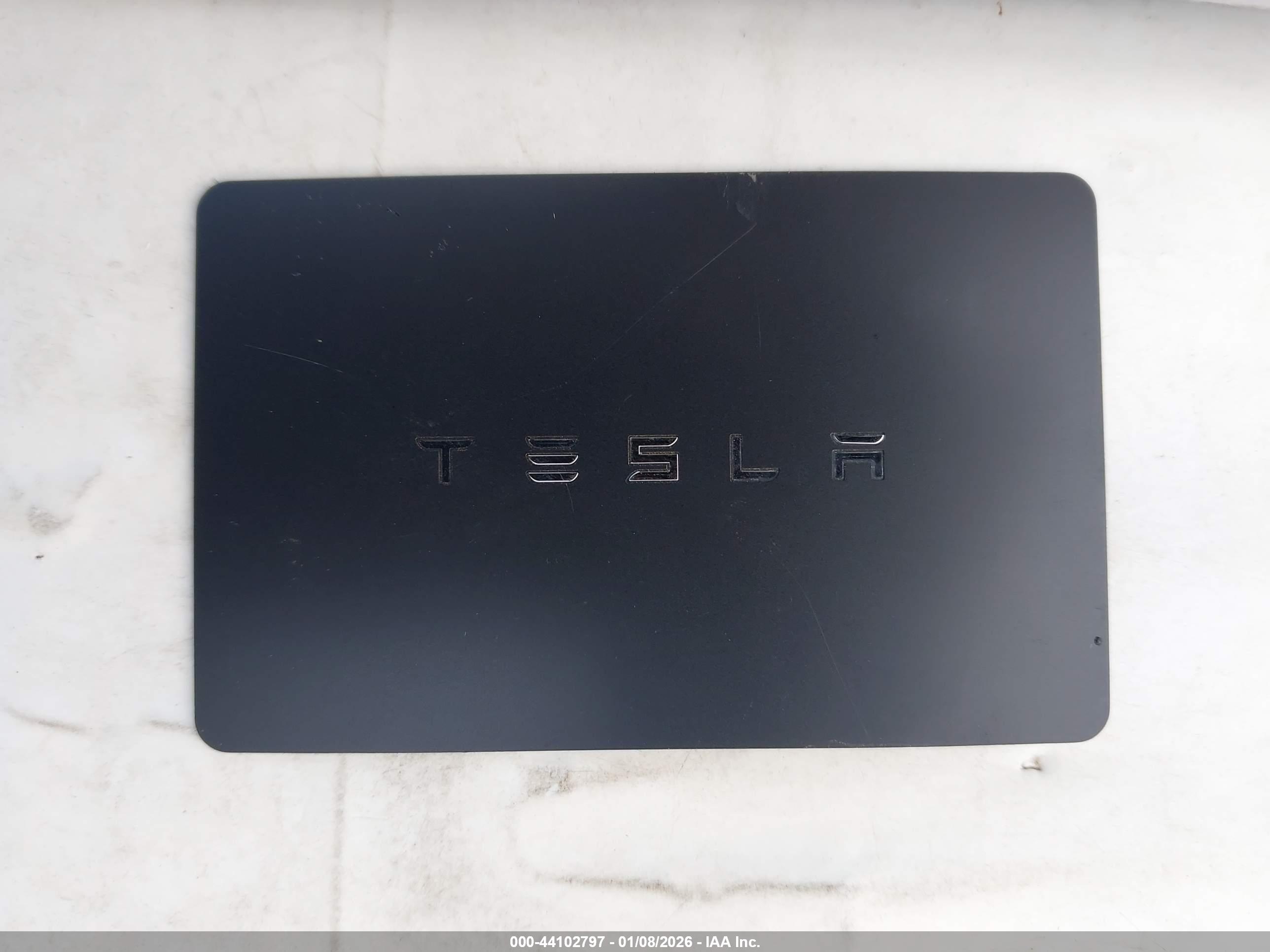 TESLA MODEL image 11