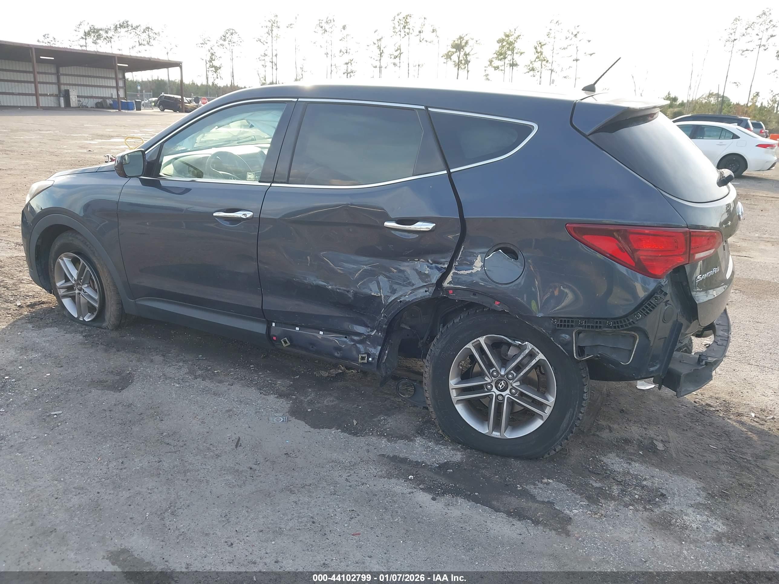 HYUNDAI SANTA image 3
