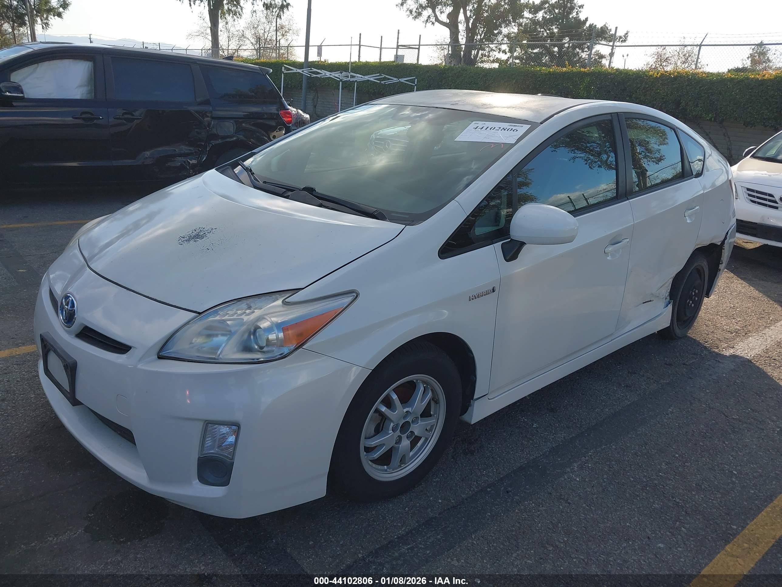 TOYOTA PRIUS image 2