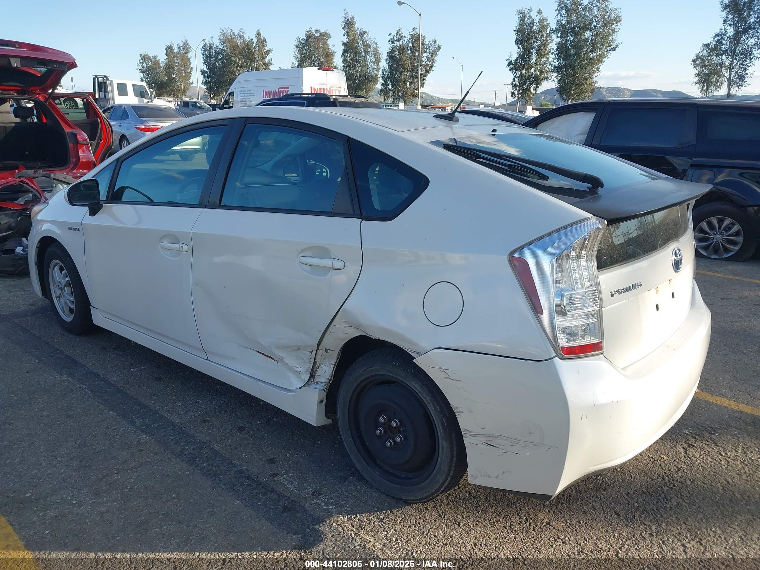 TOYOTA PRIUS image 3