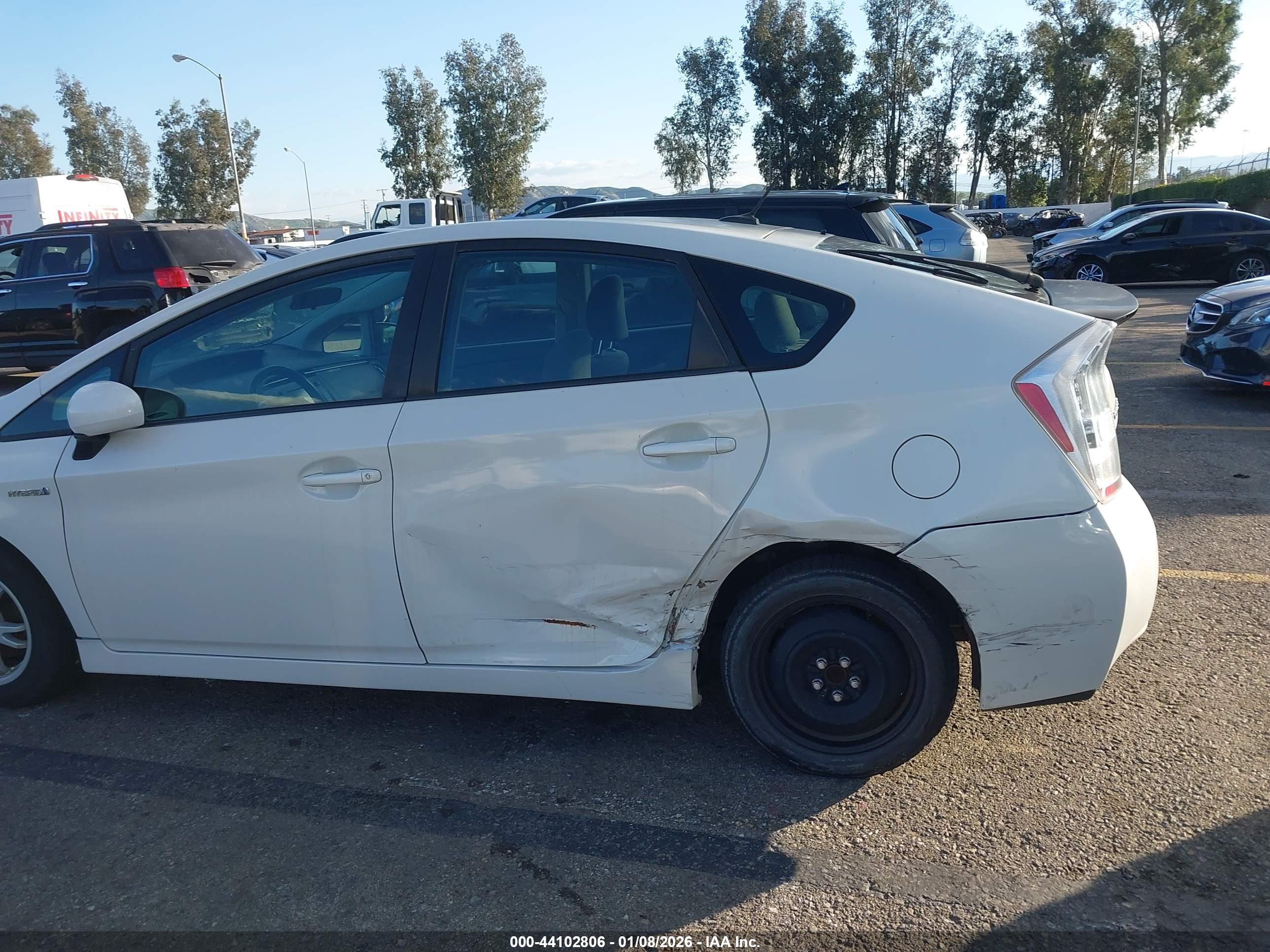 TOYOTA PRIUS image 6