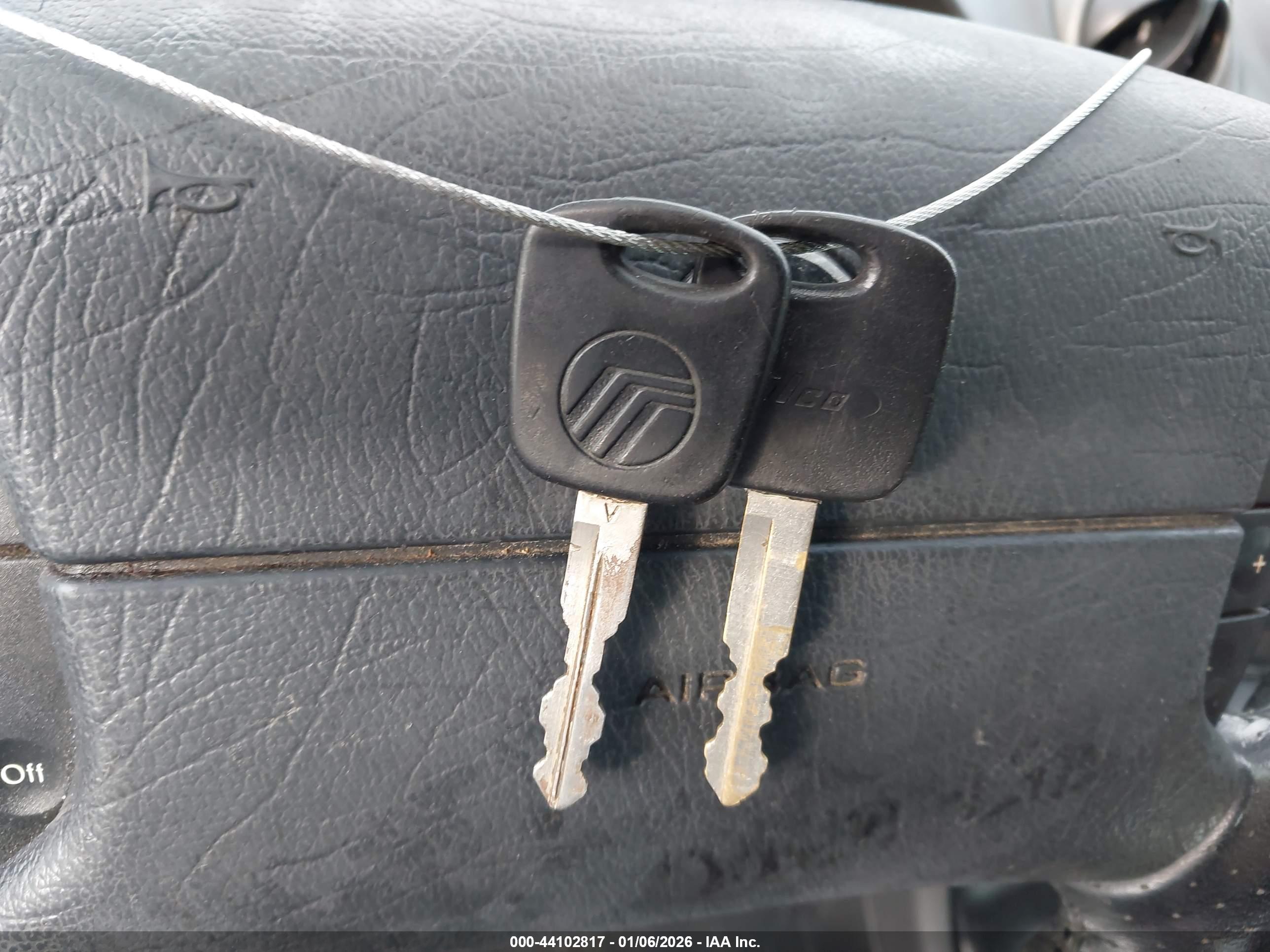 MERCURY COUGAR image 11