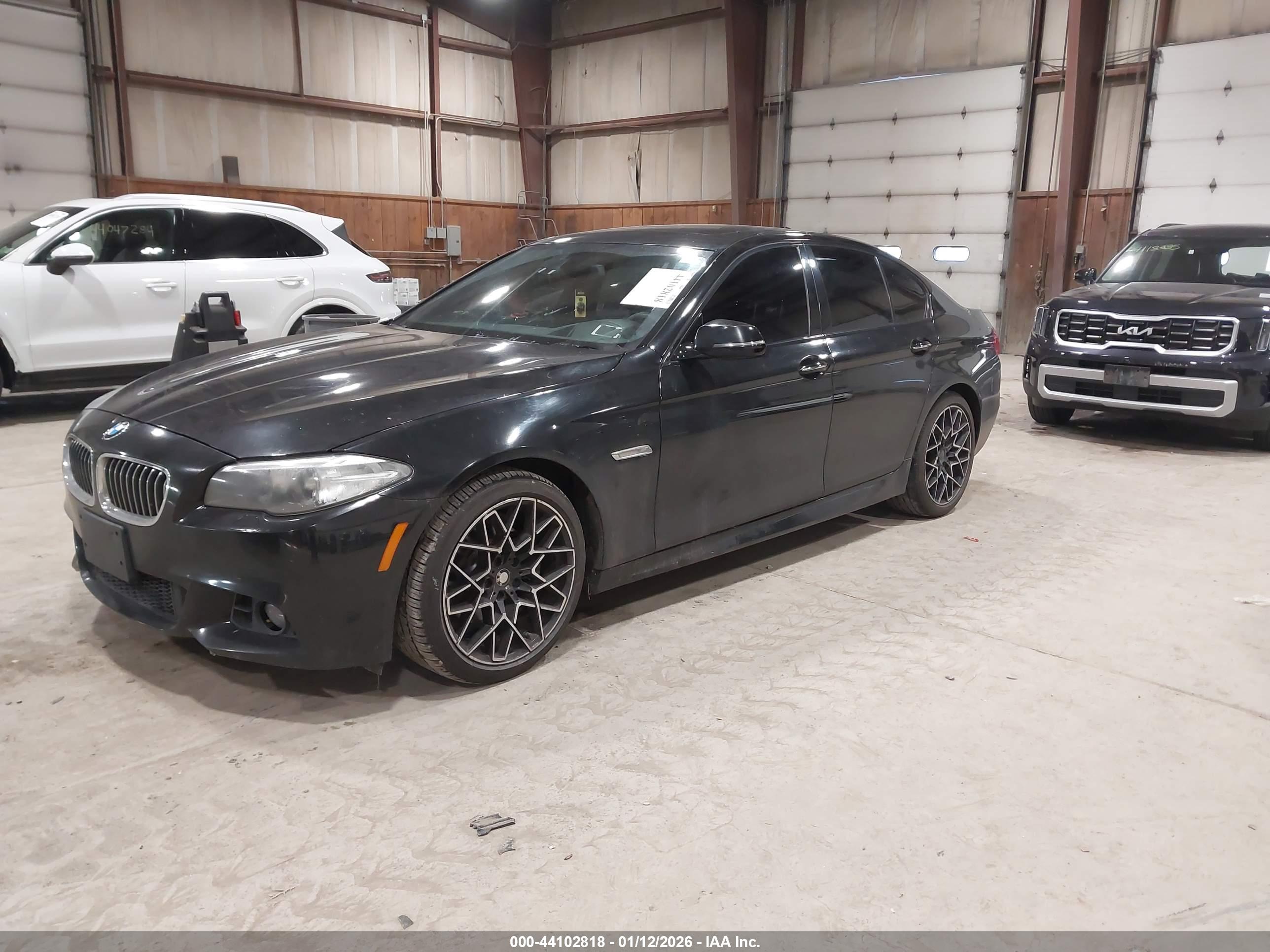 BMW 528I image 2