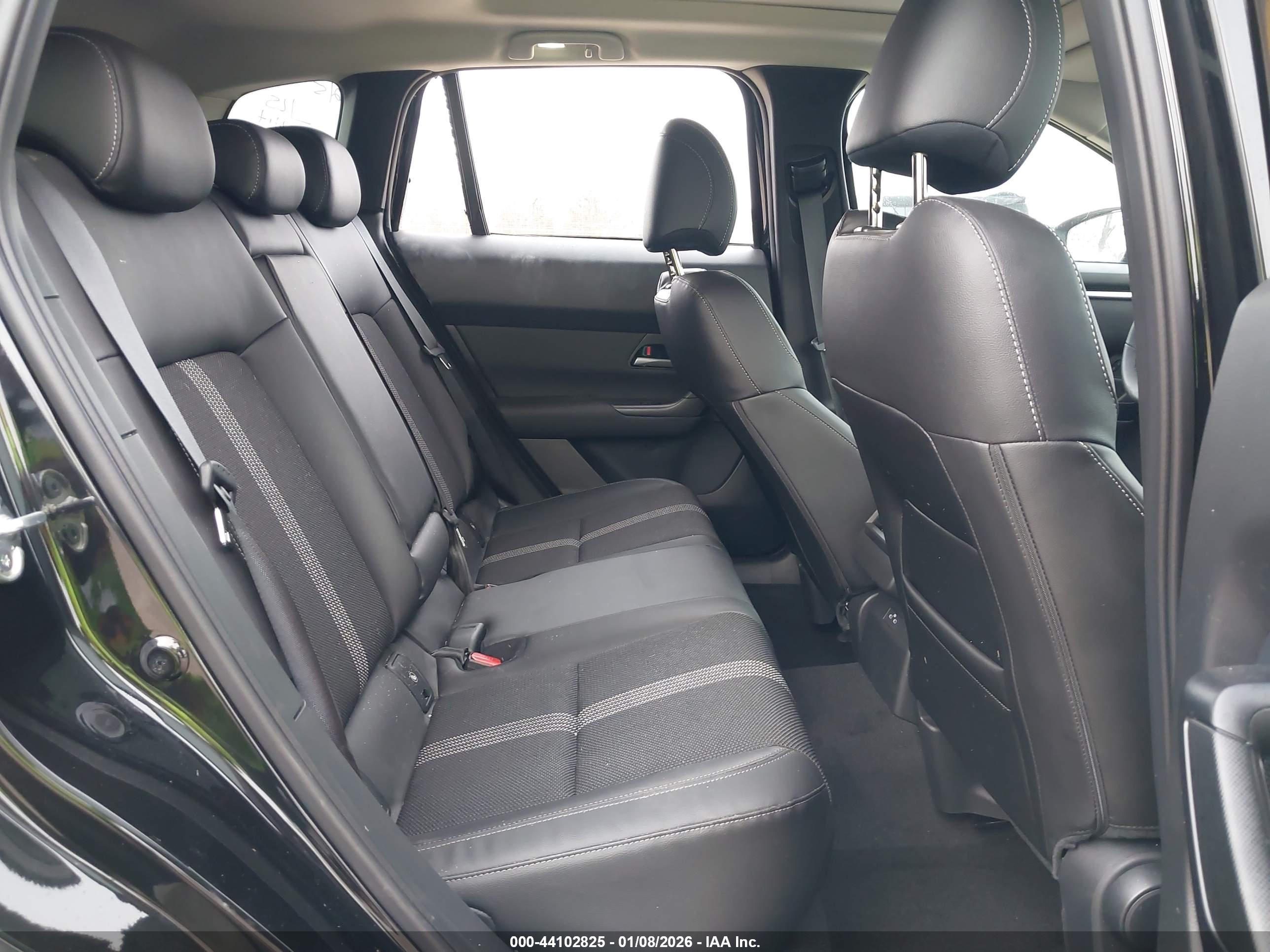 MAZDA CX-50 image 8