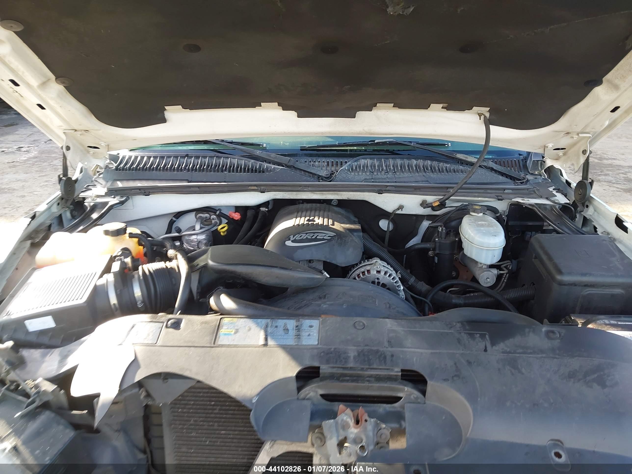 CHEVROLET SILVERADO image 10