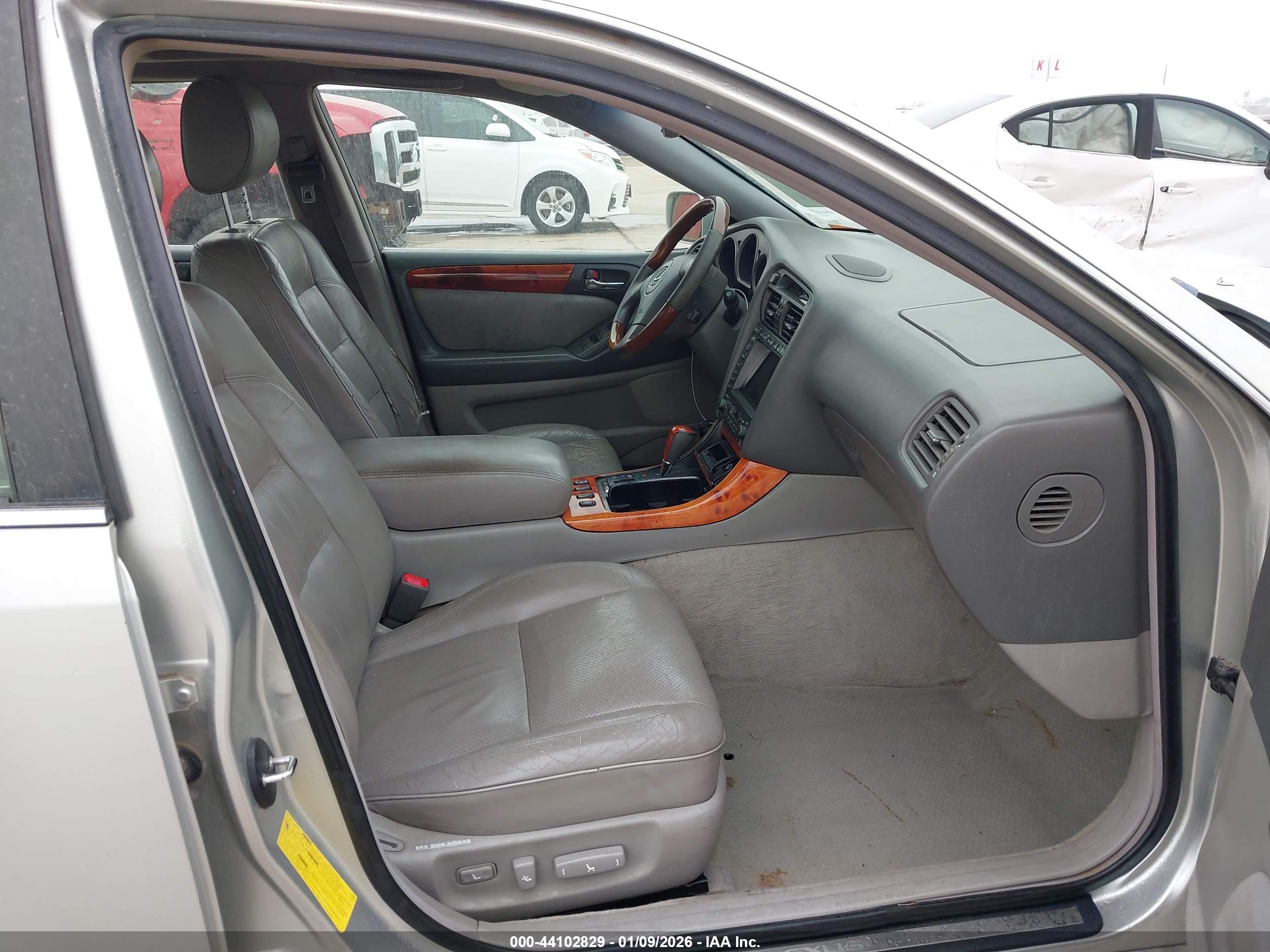 LEXUS GS image 5
