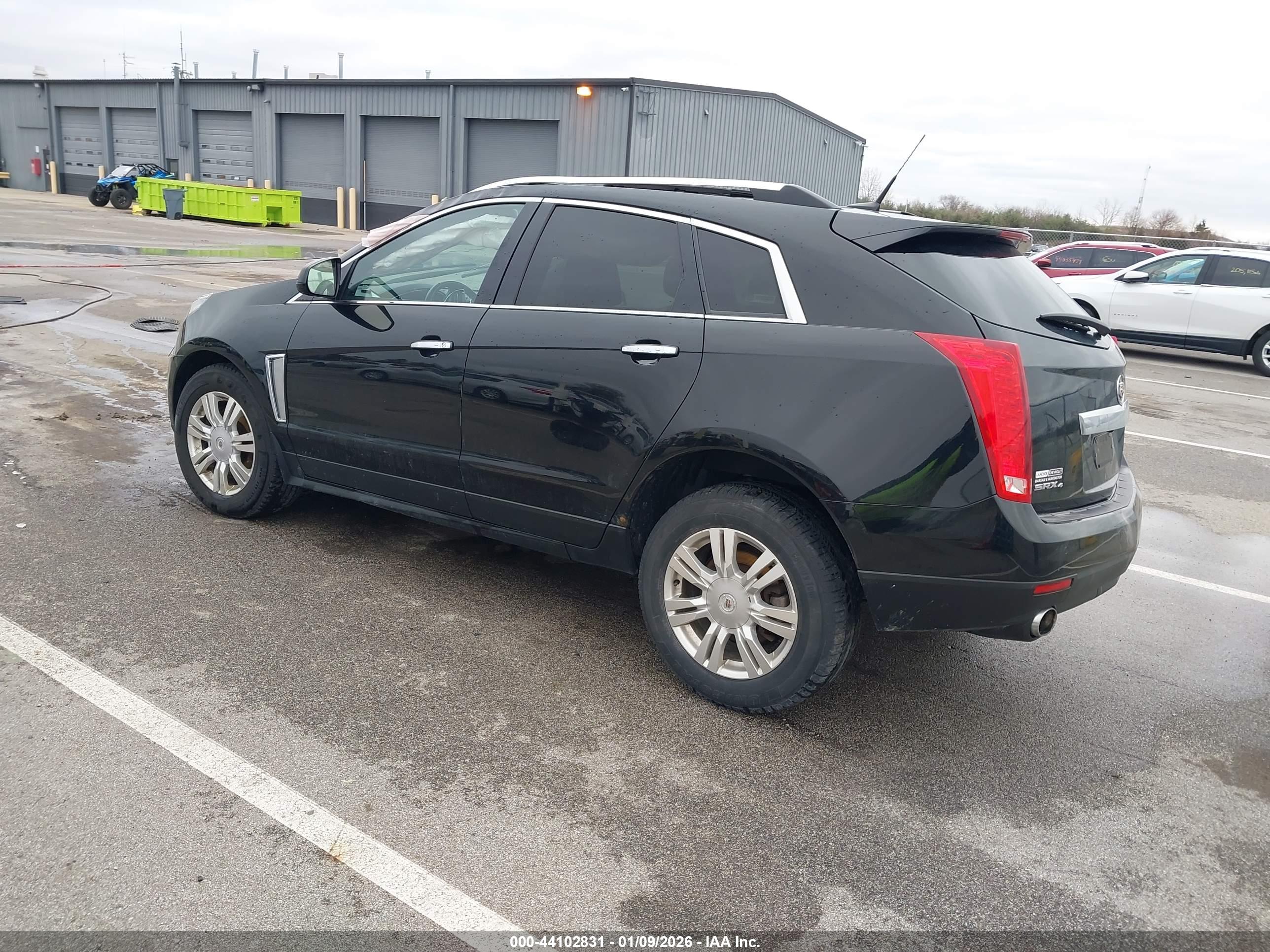 CADILLAC SRX image 3