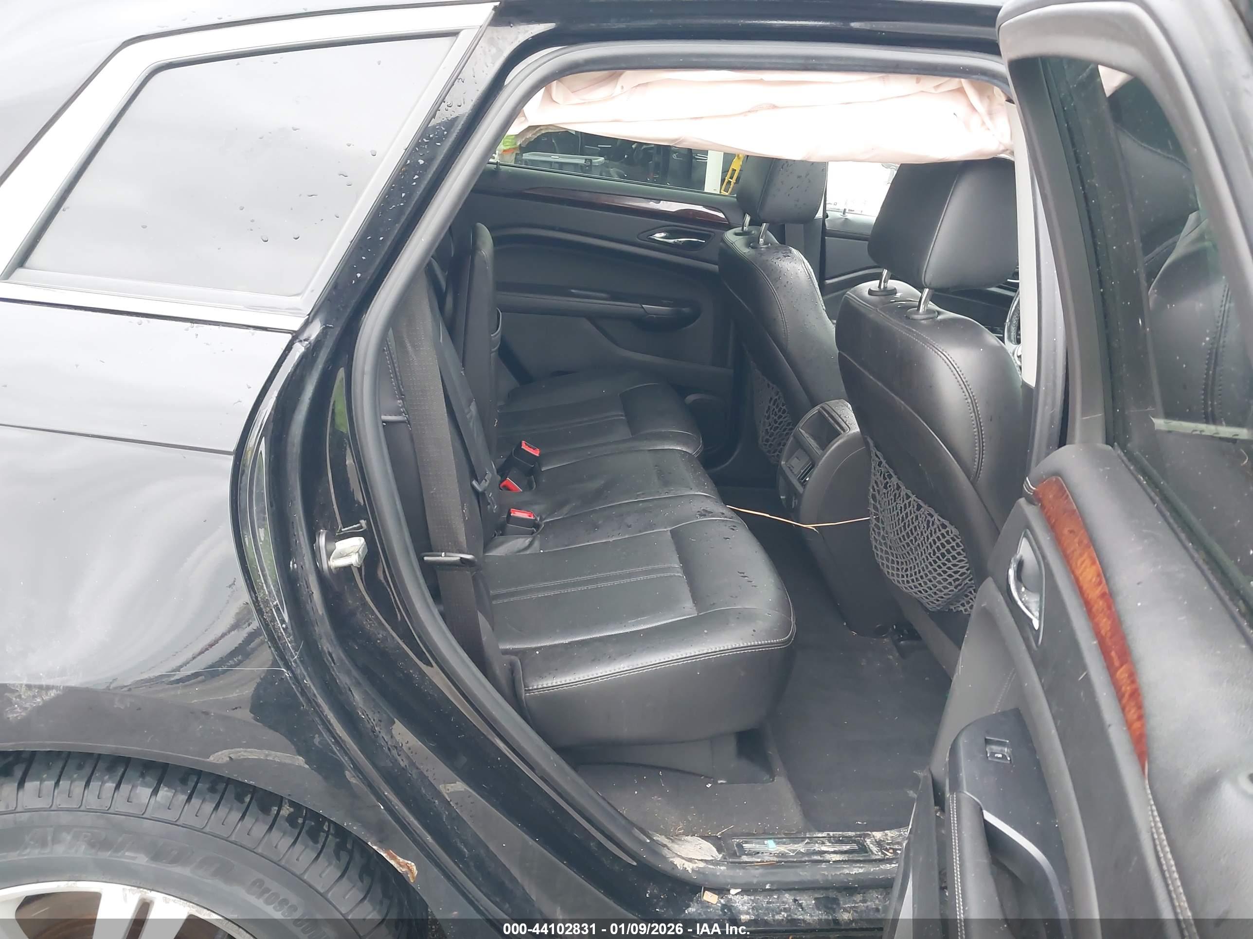 CADILLAC SRX image 8