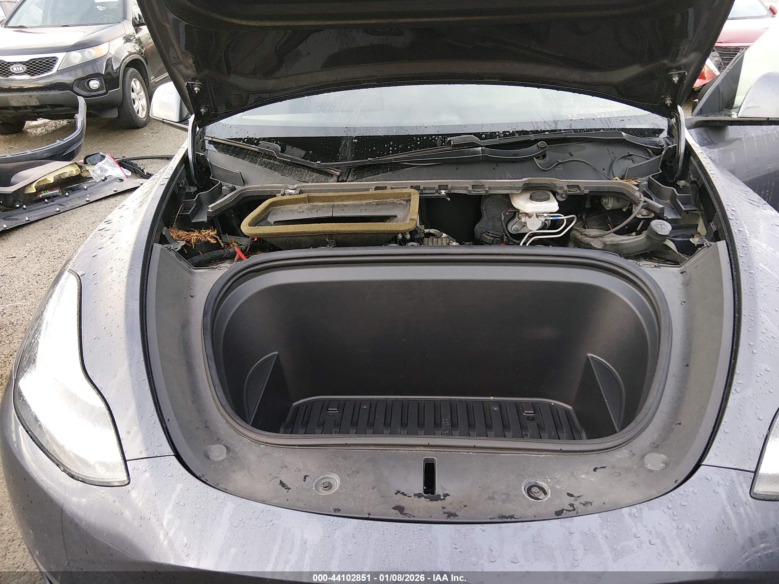 TESLA MODEL image 10
