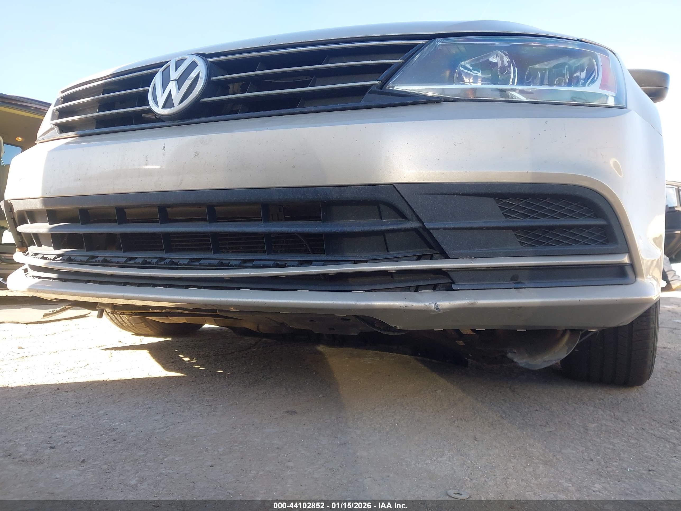 VOLKSWAGEN JETTA image 6