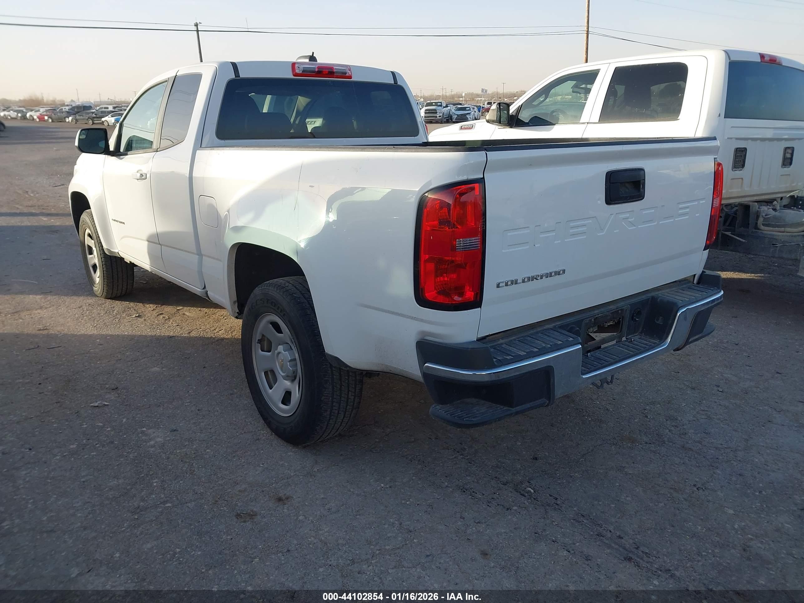 CHEVROLET COLORADO image 3