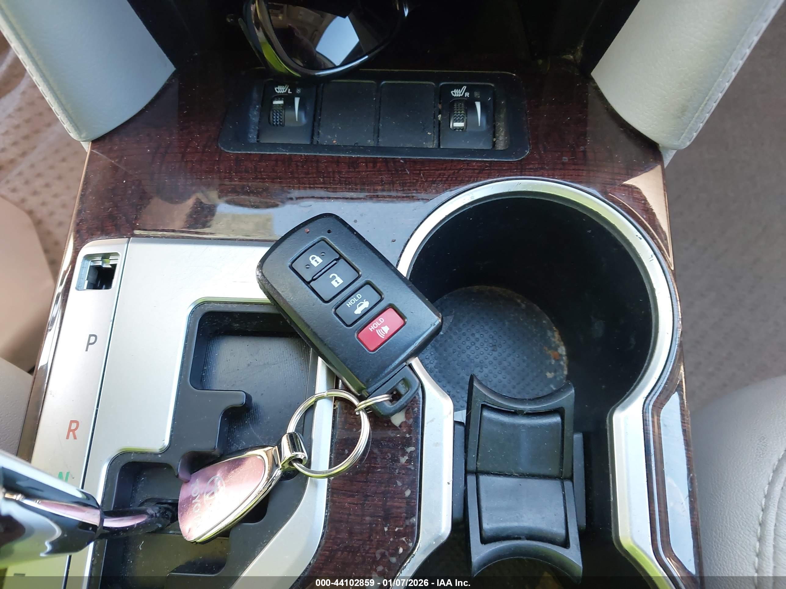 TOYOTA CAMRY image 11