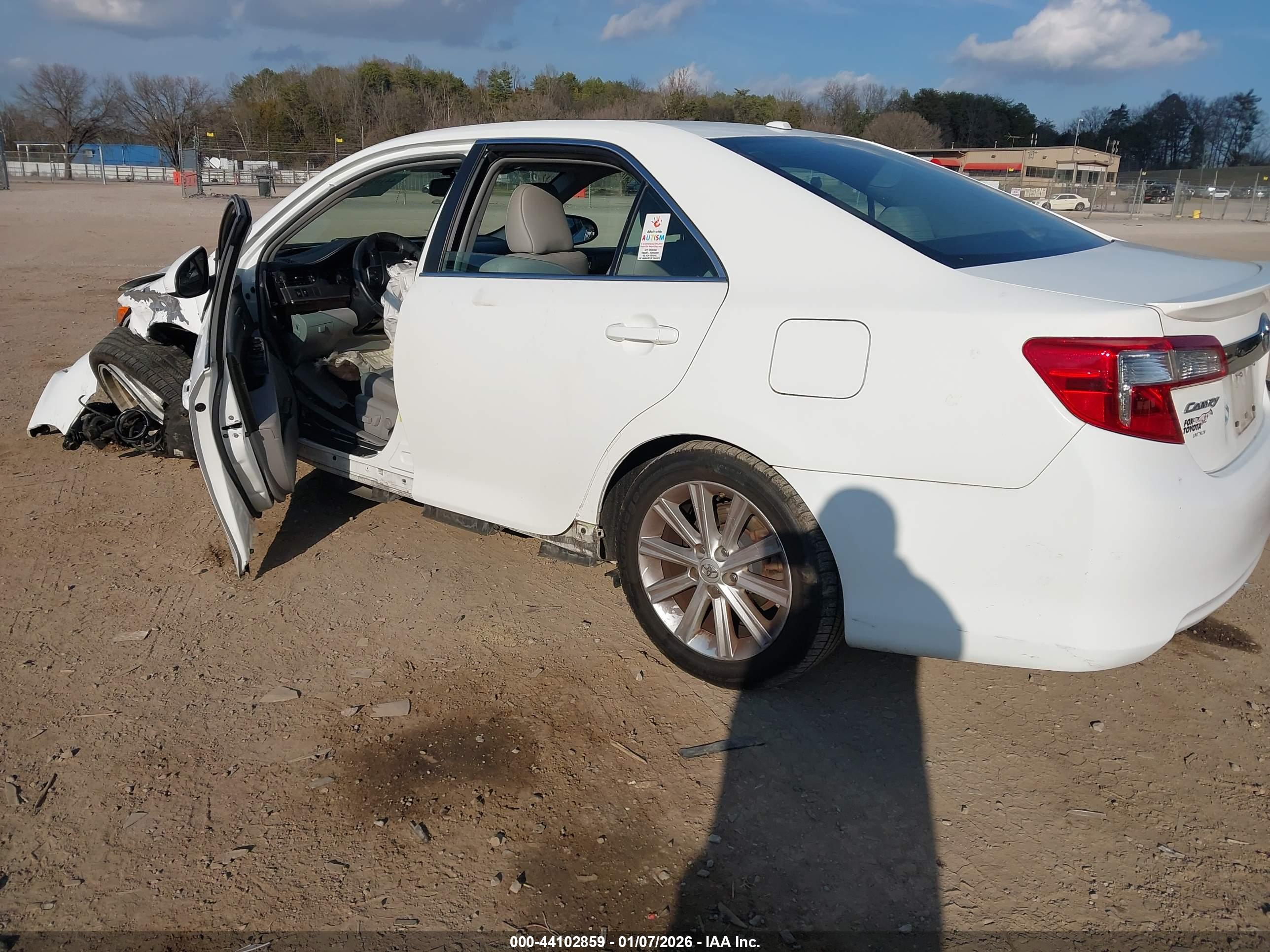 TOYOTA CAMRY image 3