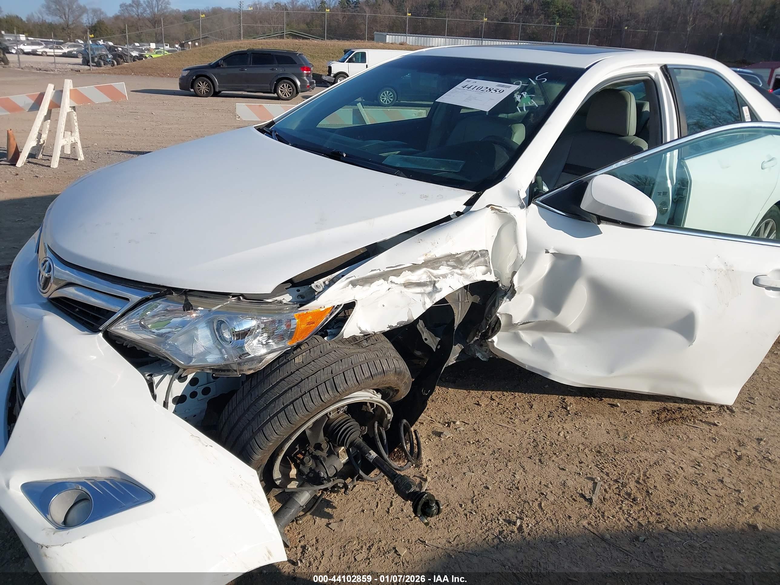 TOYOTA CAMRY image 6