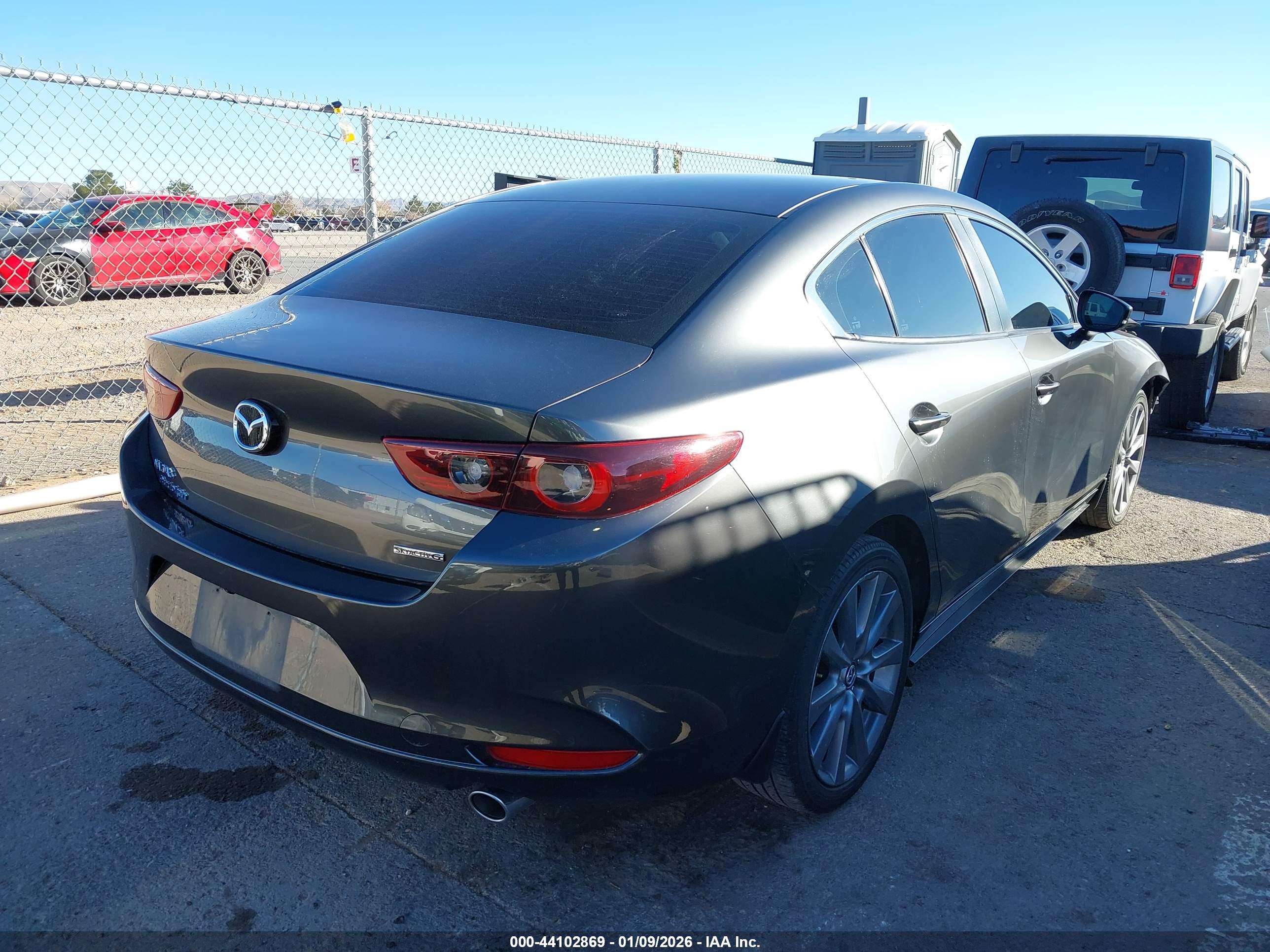 MAZDA MAZDA3 image 4