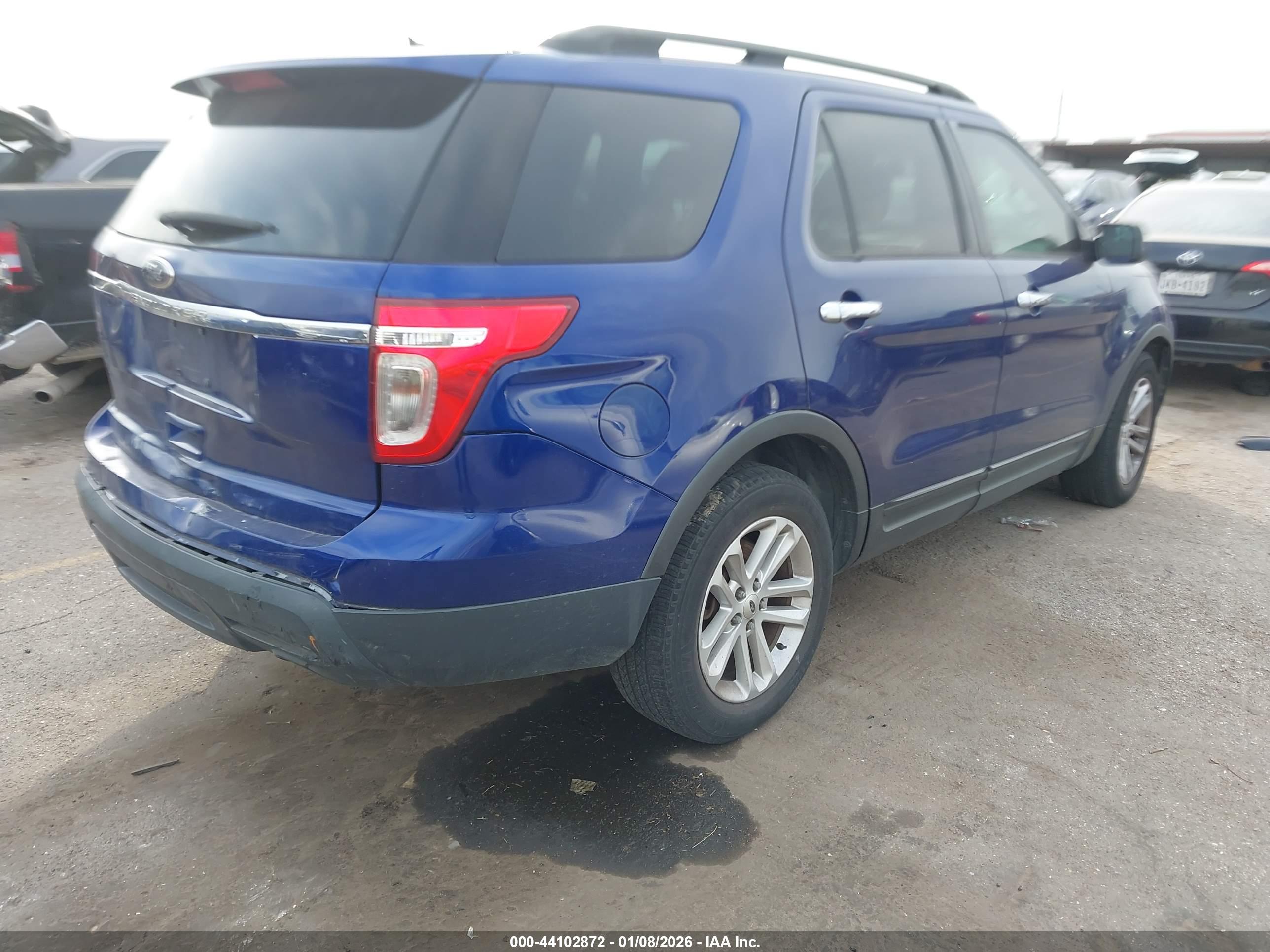 FORD EXPLORER image 4