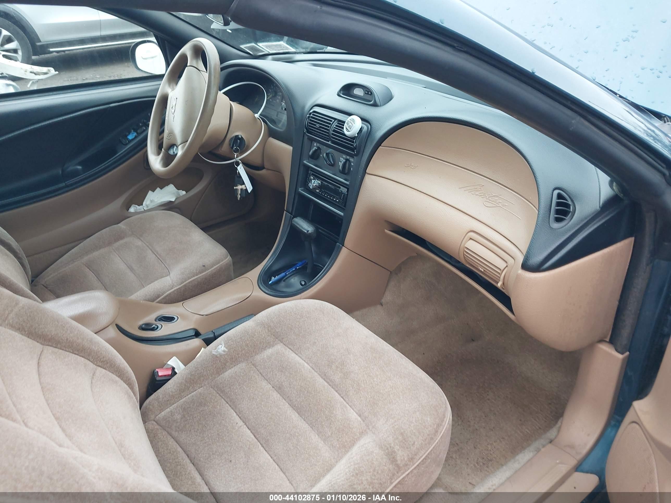 FORD MUSTANG image 5