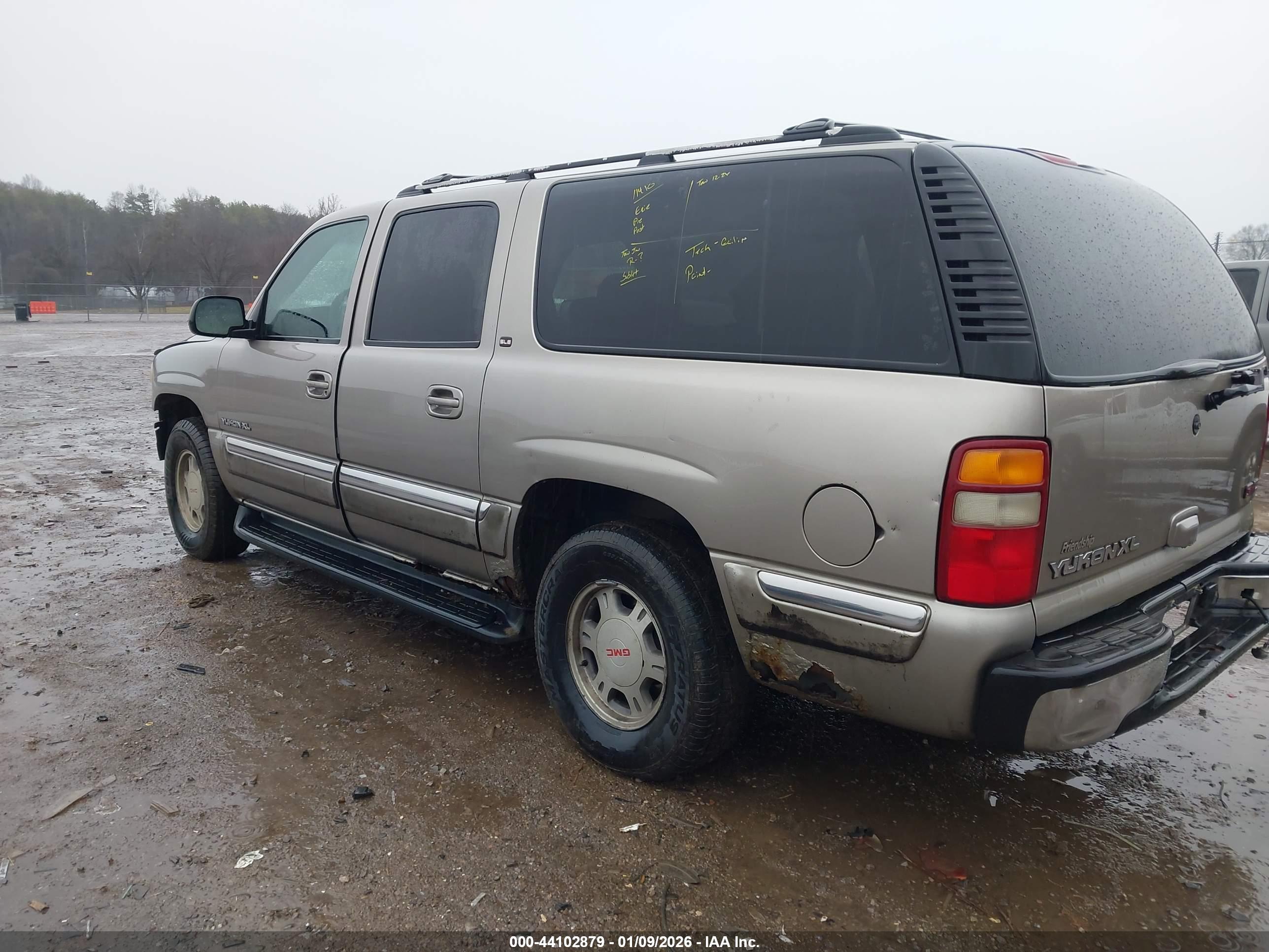GMC YUKON image 3