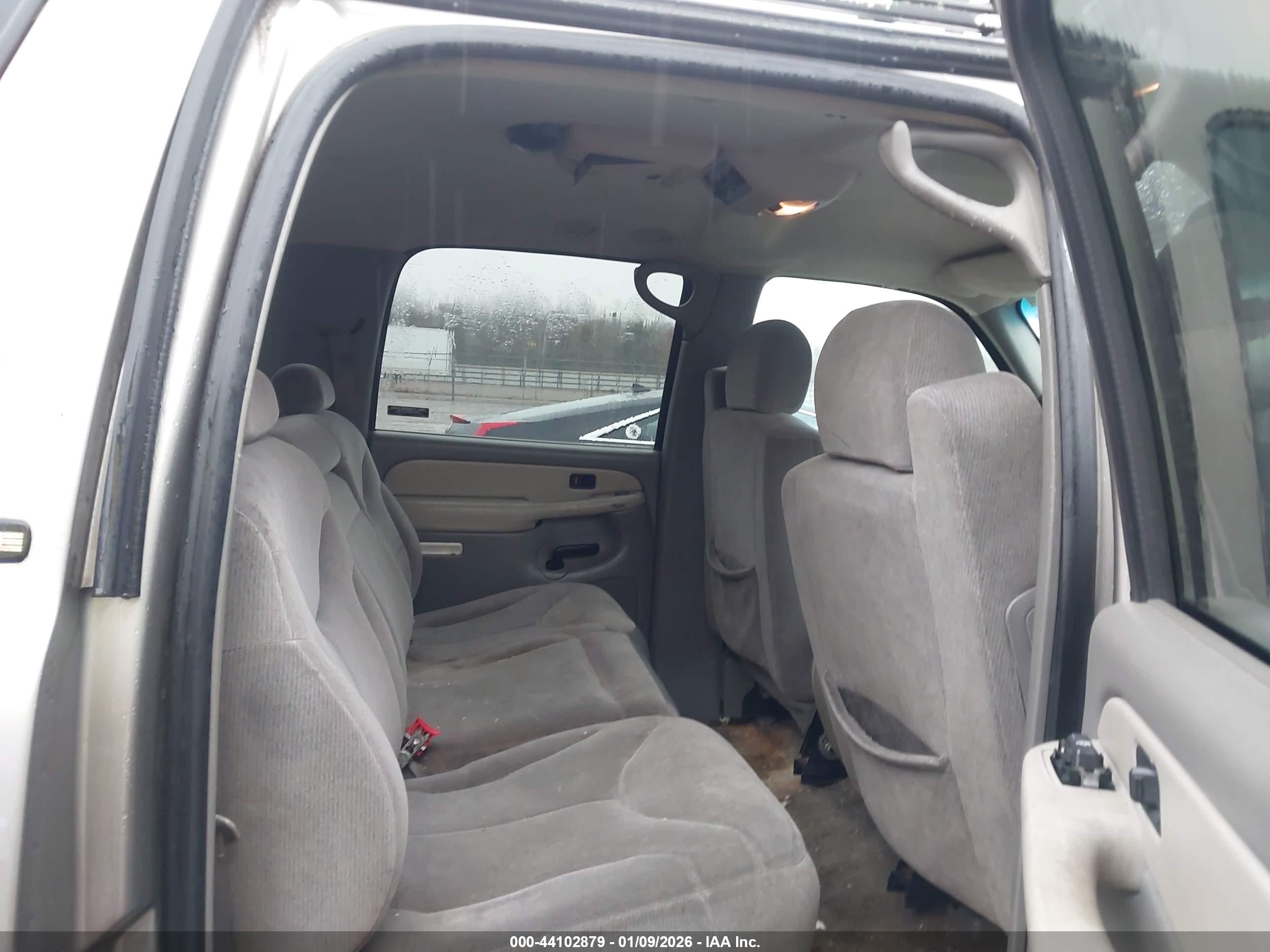 GMC YUKON image 8