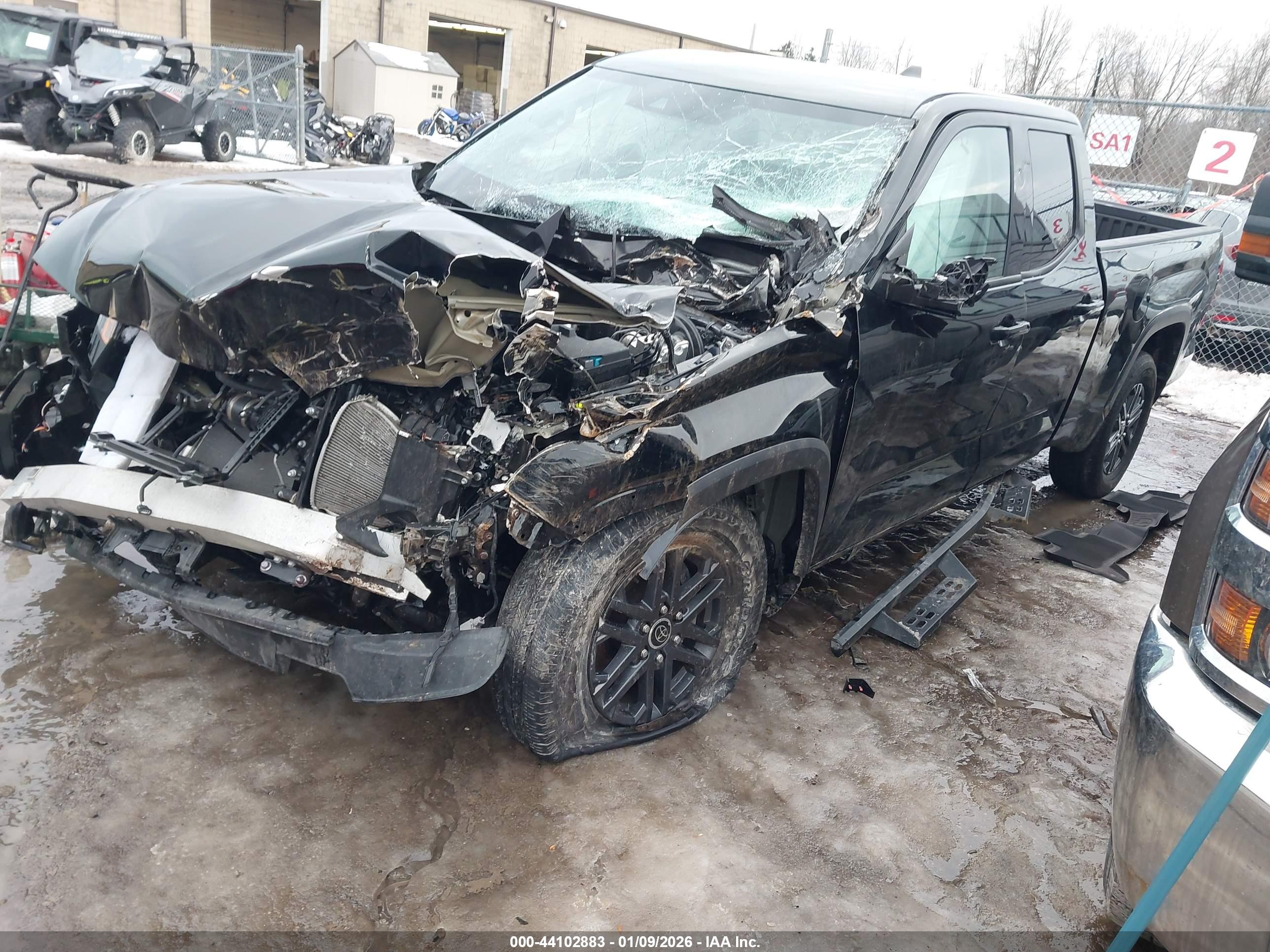 TOYOTA TUNDRA image 2