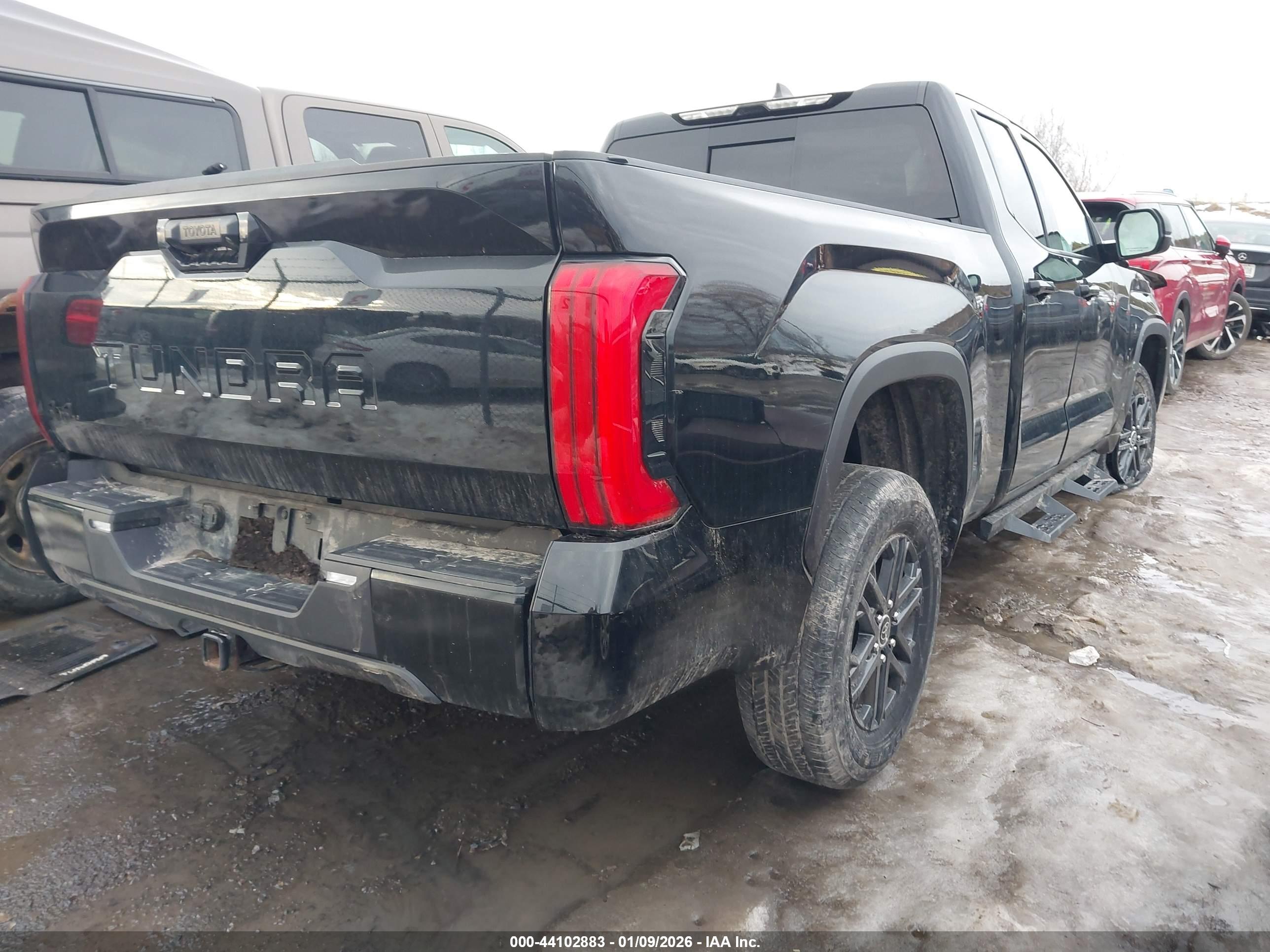 TOYOTA TUNDRA image 4