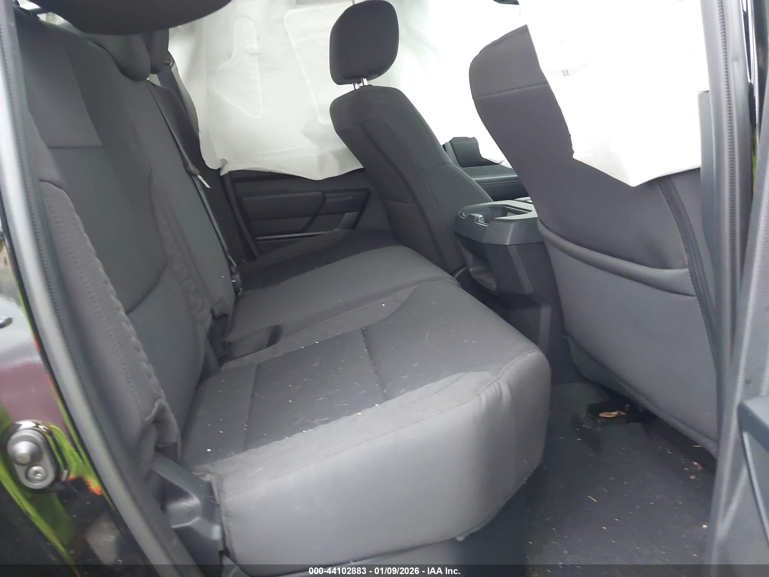 TOYOTA TUNDRA image 8