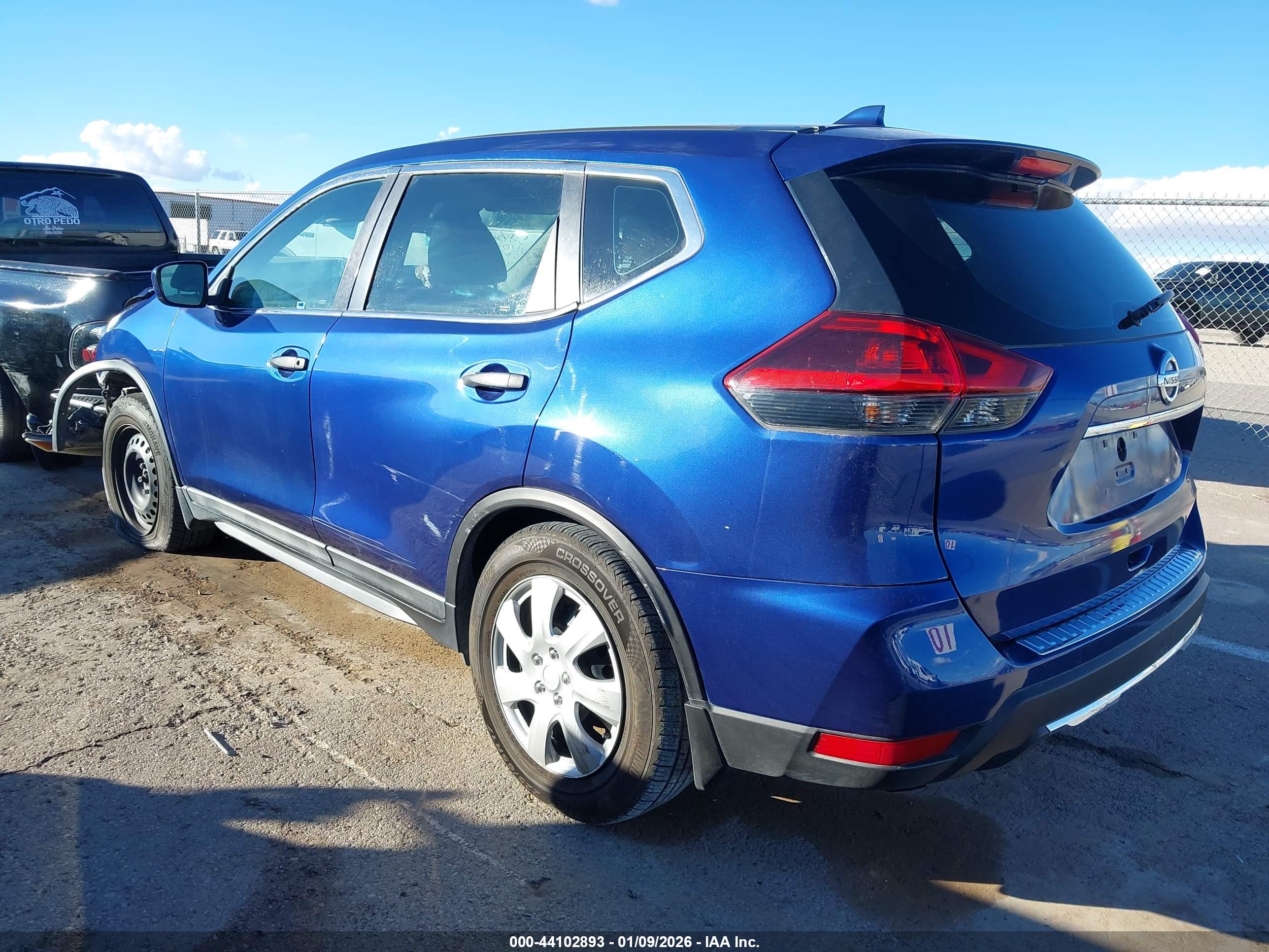 NISSAN ROGUE image 3