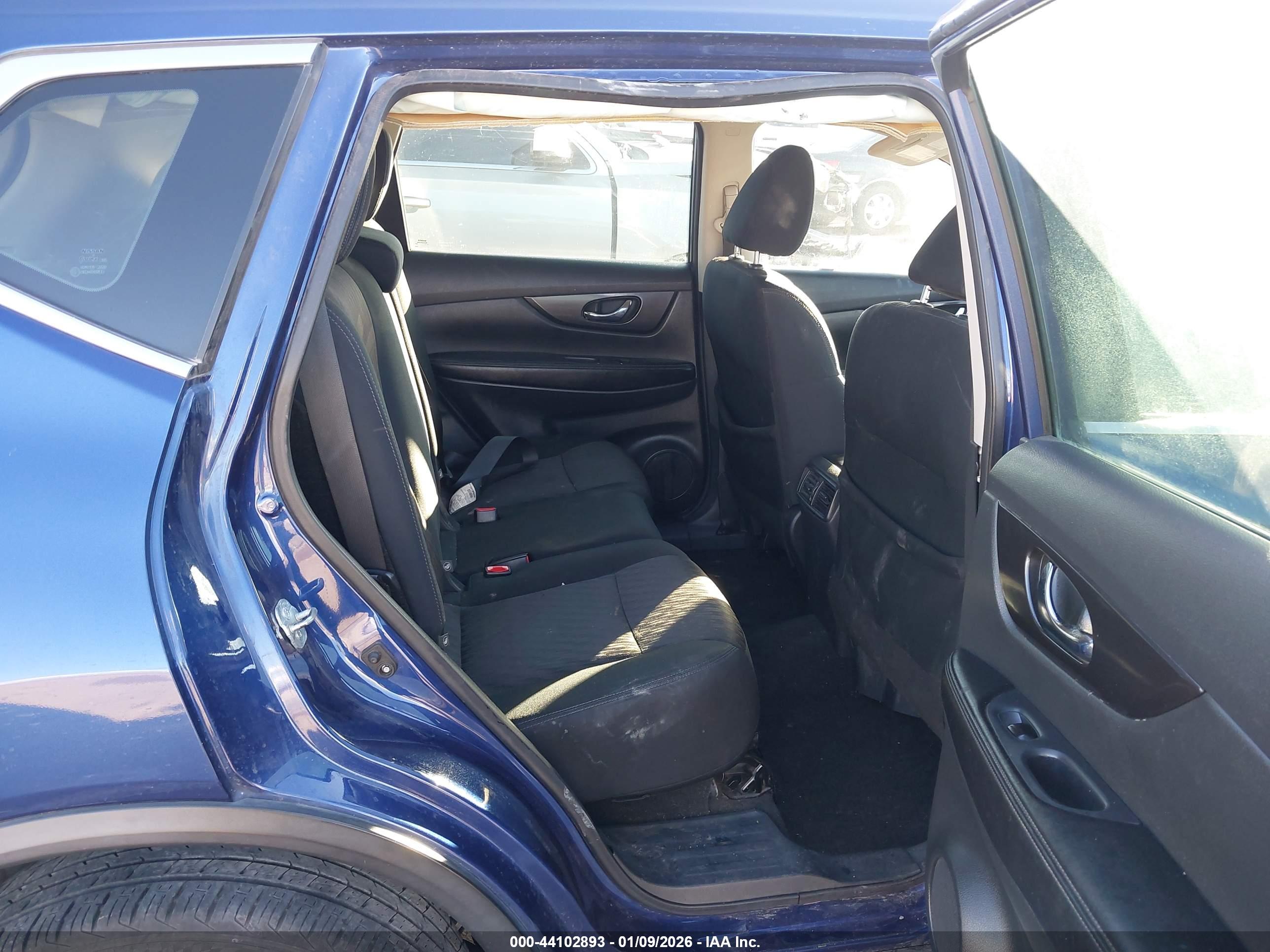 NISSAN ROGUE image 8