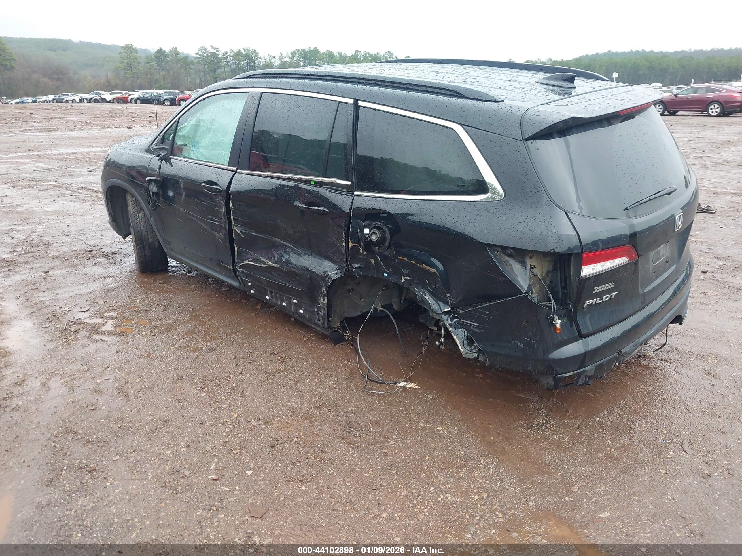 HONDA PILOT image 3