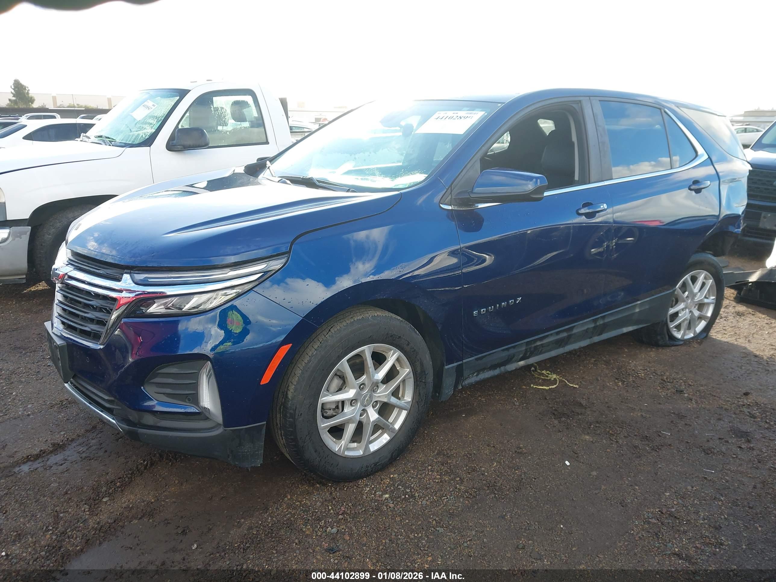 CHEVROLET EQUINOX image 2