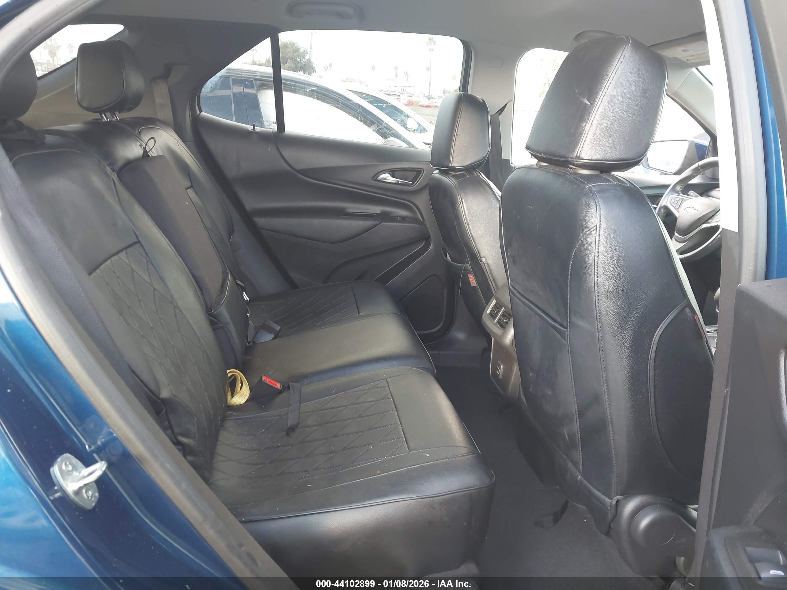 CHEVROLET EQUINOX image 8