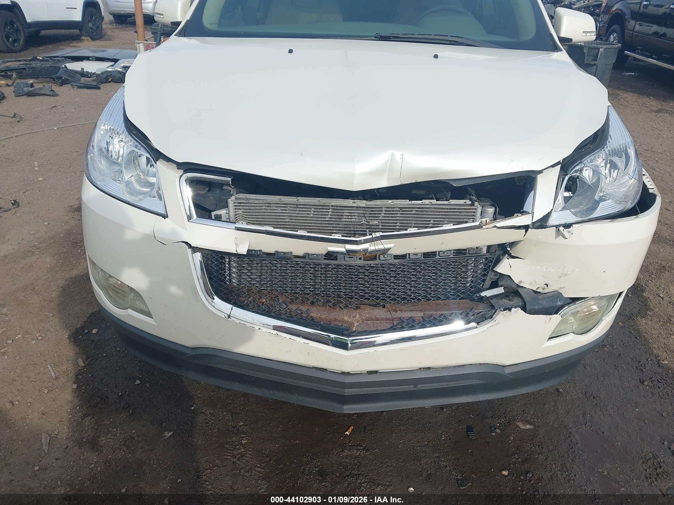 CHEVROLET TRAVERSE image 6