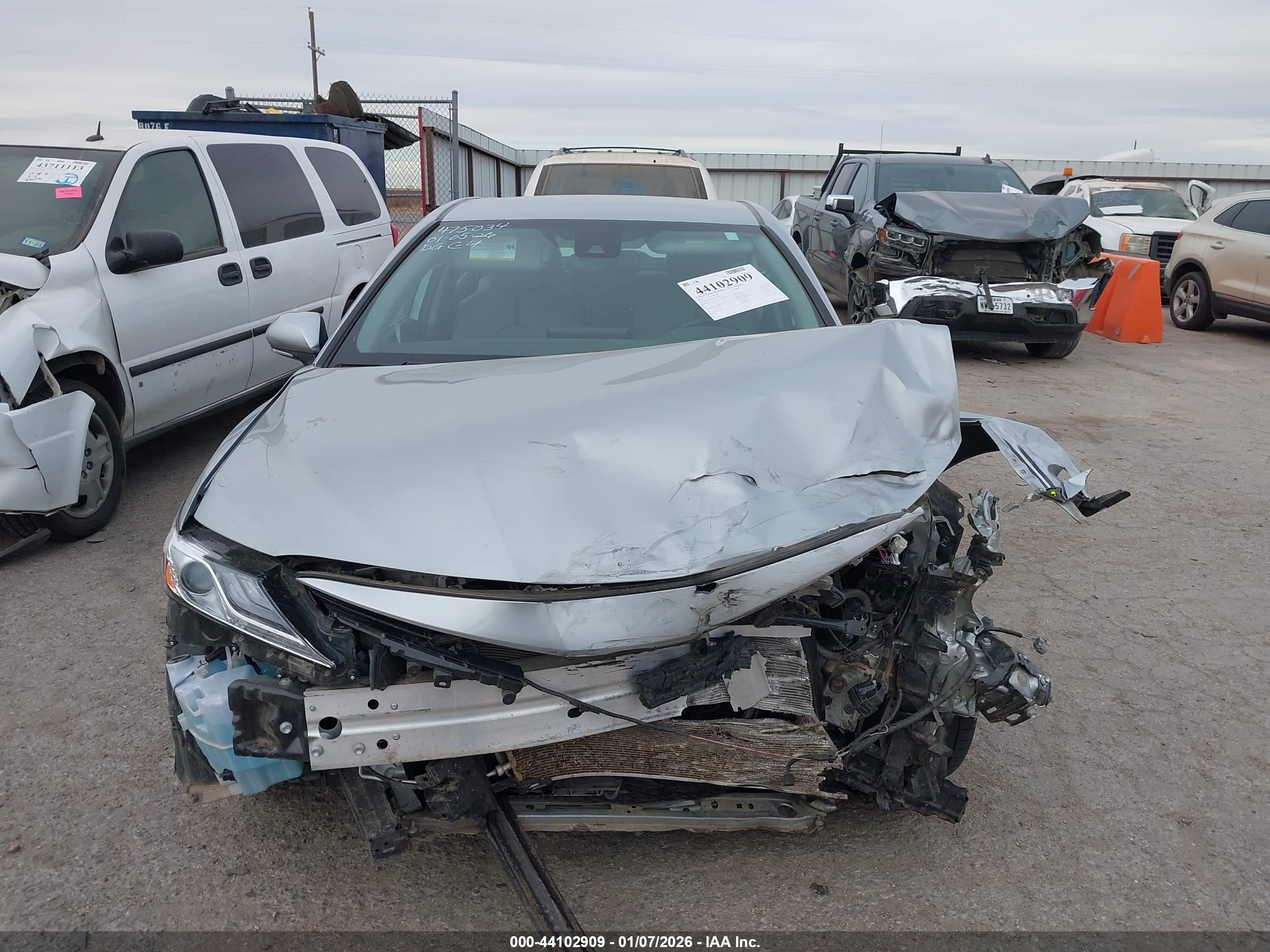 TOYOTA CAMRY image 6