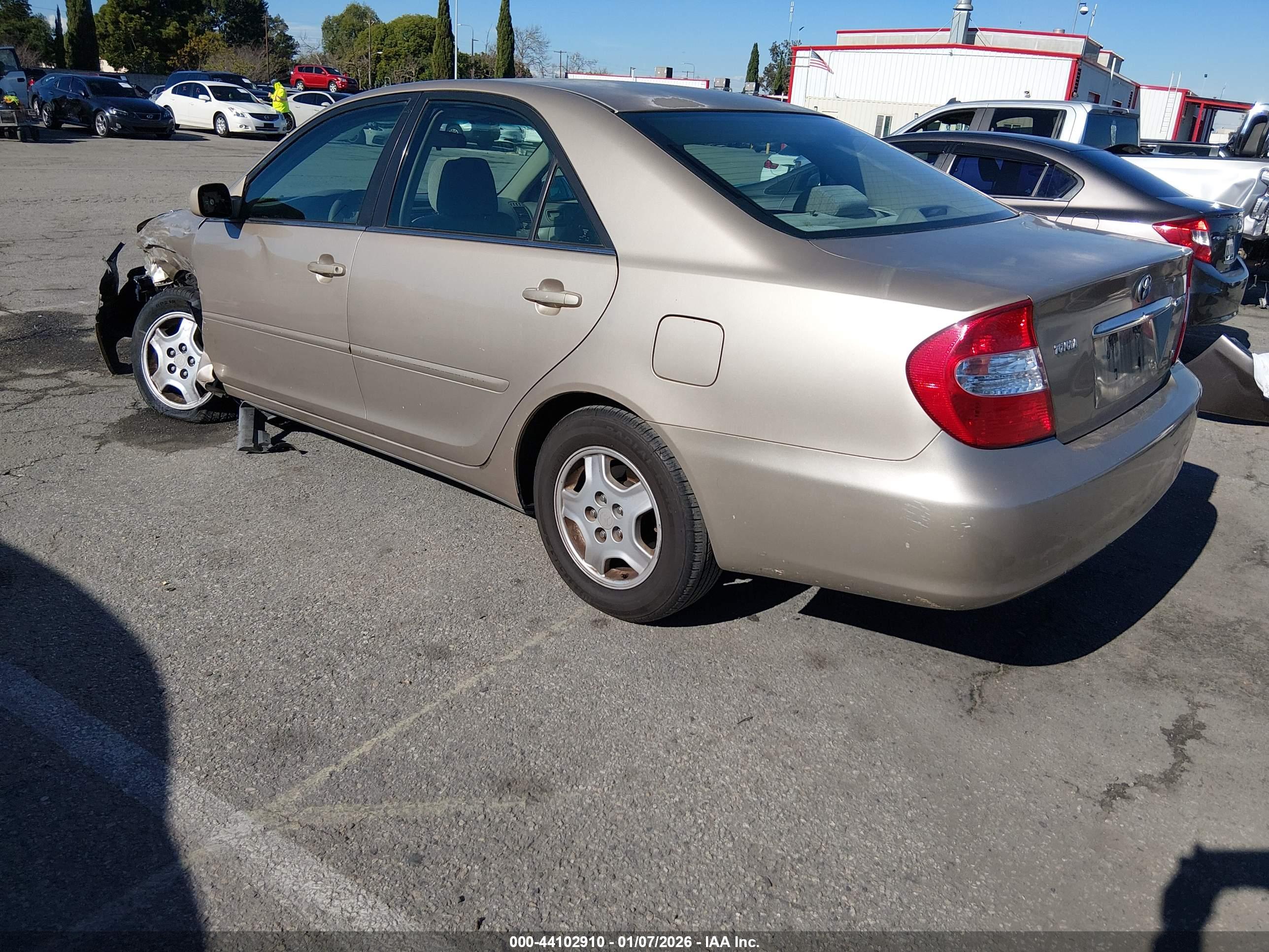 TOYOTA CAMRY image 3