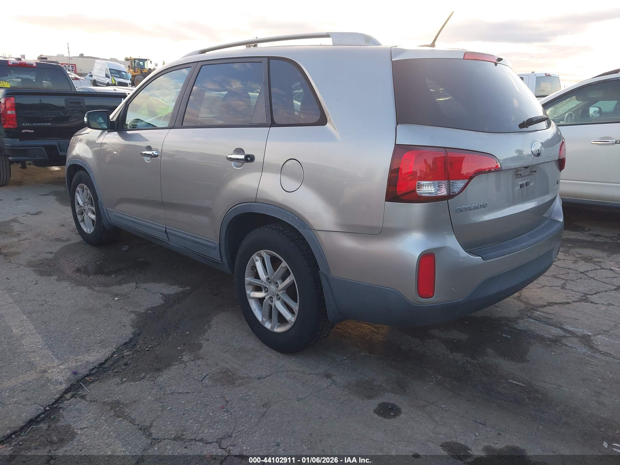 KIA SORENTO image 3