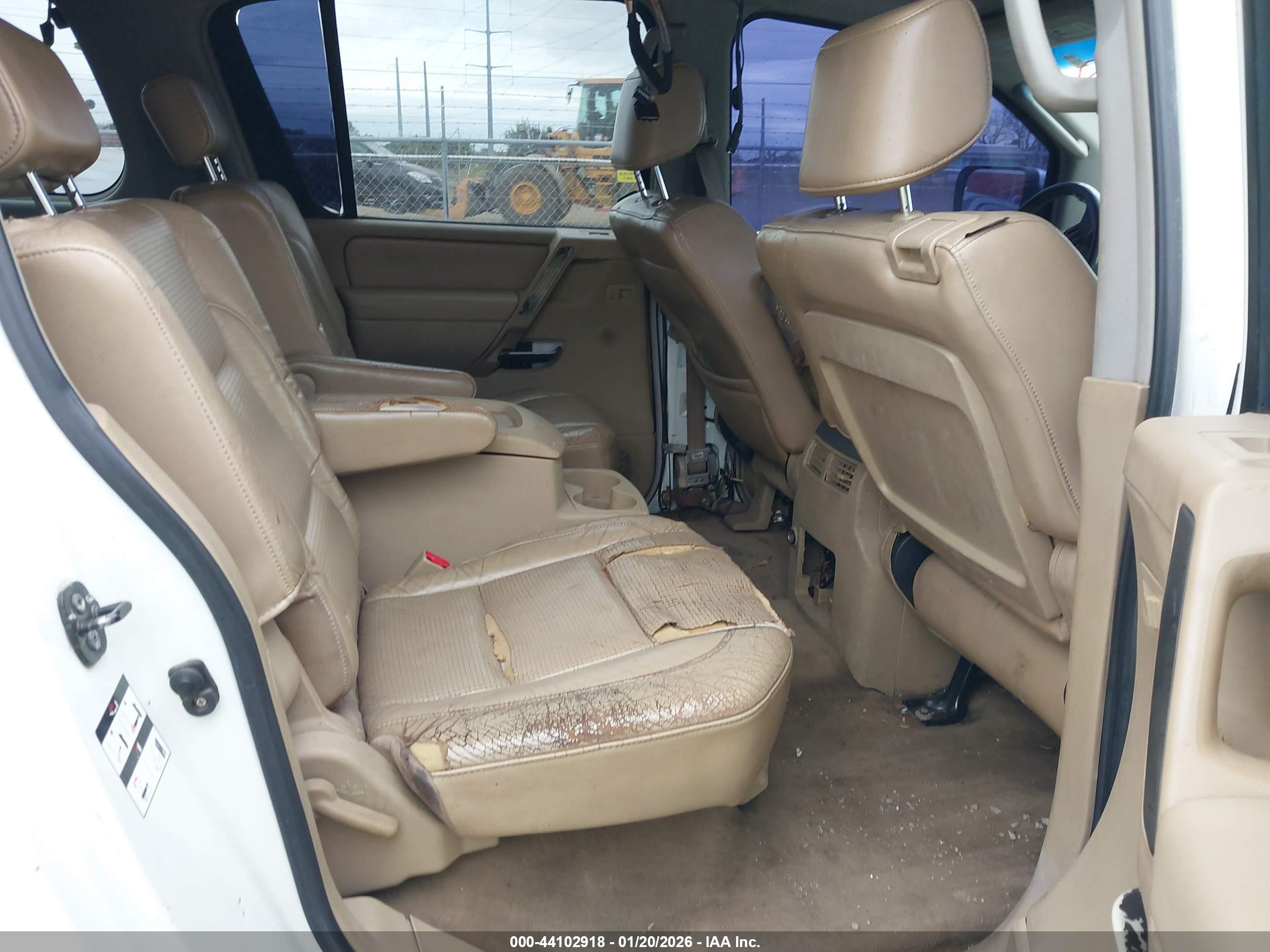 NISSAN ARMADA image 8